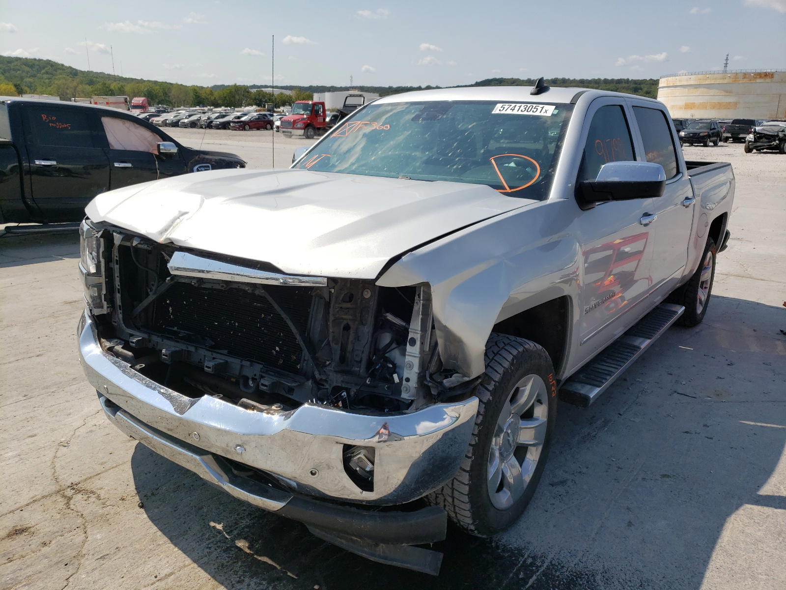 Photo 2 from auction – 2016 CHEVROLET SILVERADO with VIN 3GCUKSEC1GG133012