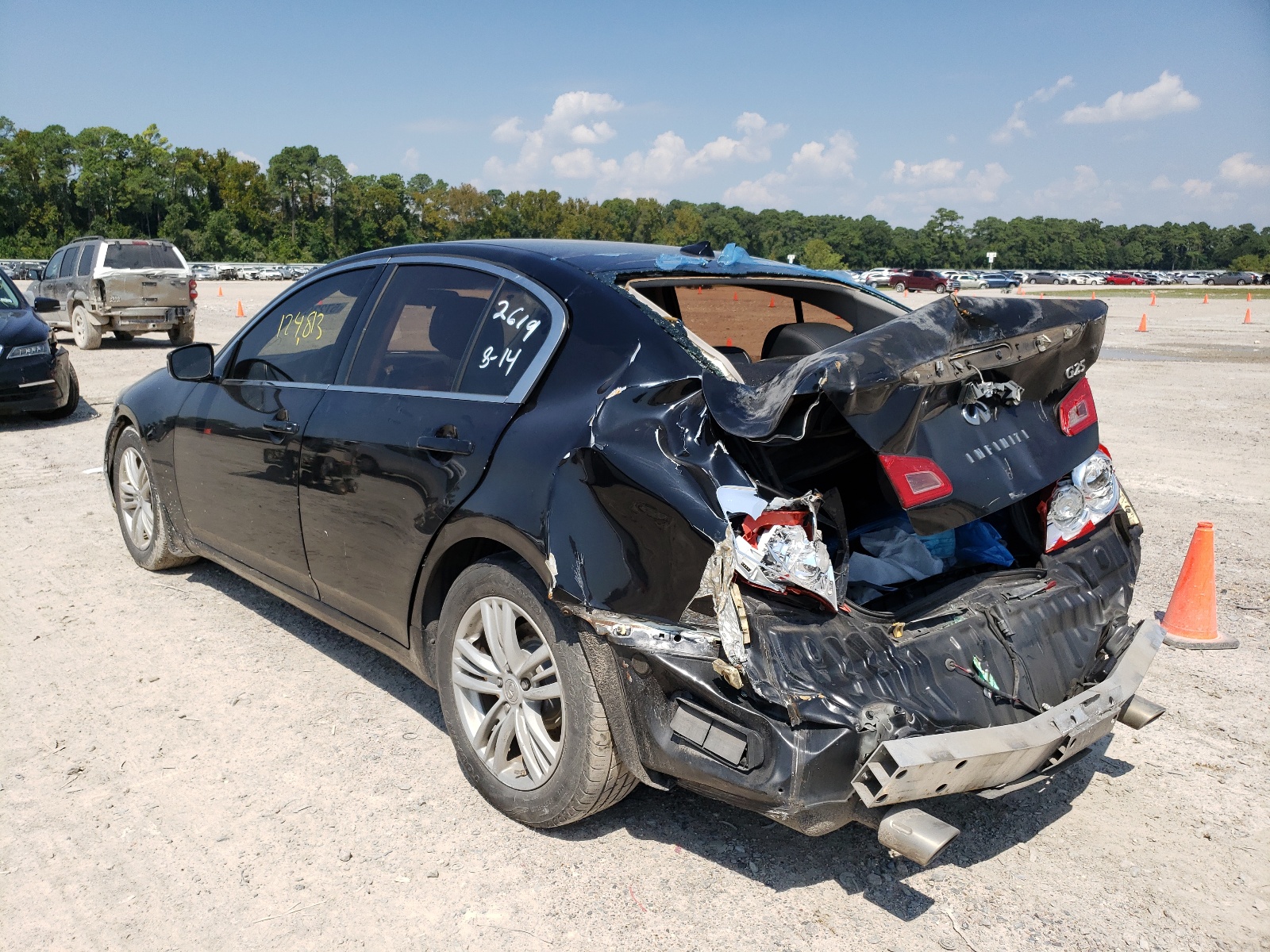 Photo 3 from auction – 2011 INFINITI G25 BASE with VIN JN1DV6AP7BM602619