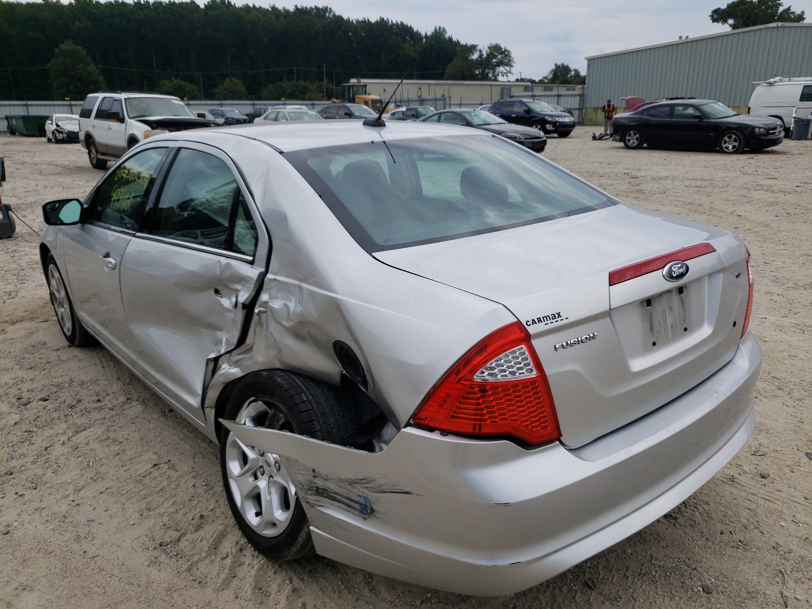Photo 3 from auction – 2011 FORD FUSION with VIN 3FAHP0HA0BR250312