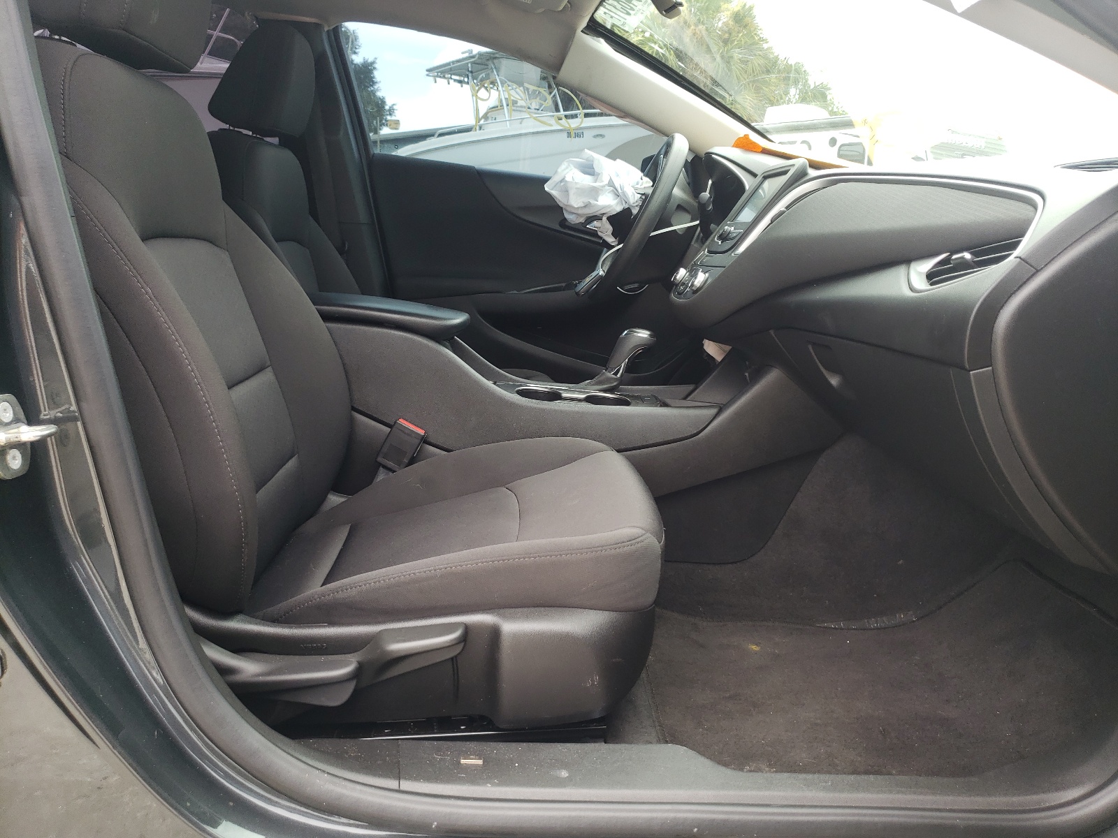 Photo 5 from auction – 2018 CHEVROLET MALIBU LS with VIN 1G1ZB5ST5JF169542