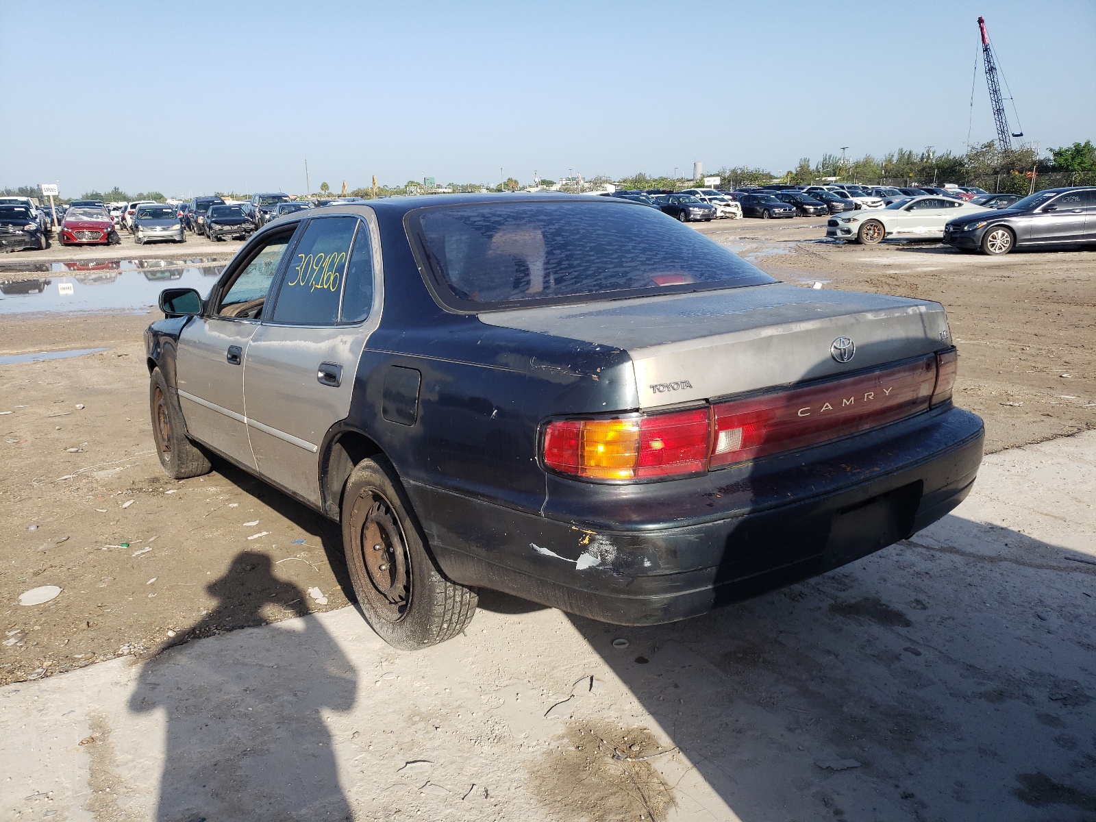 Photo 3 from auction – 1993 TOYOTA CAMRY/LE/X with VIN 4T1SK12E4PU302035