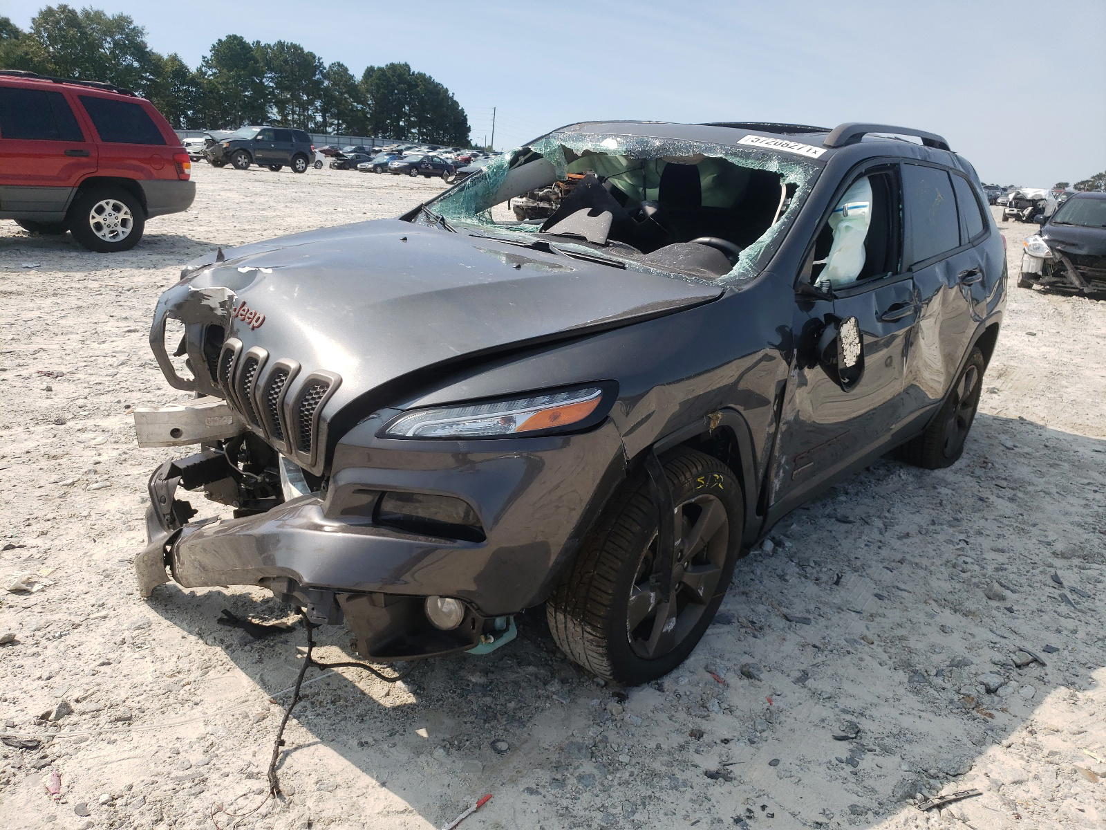 Photo 2 from auction – 2016 JEEP CHEROKEE L with VIN 1C4PJLCB3GW291367