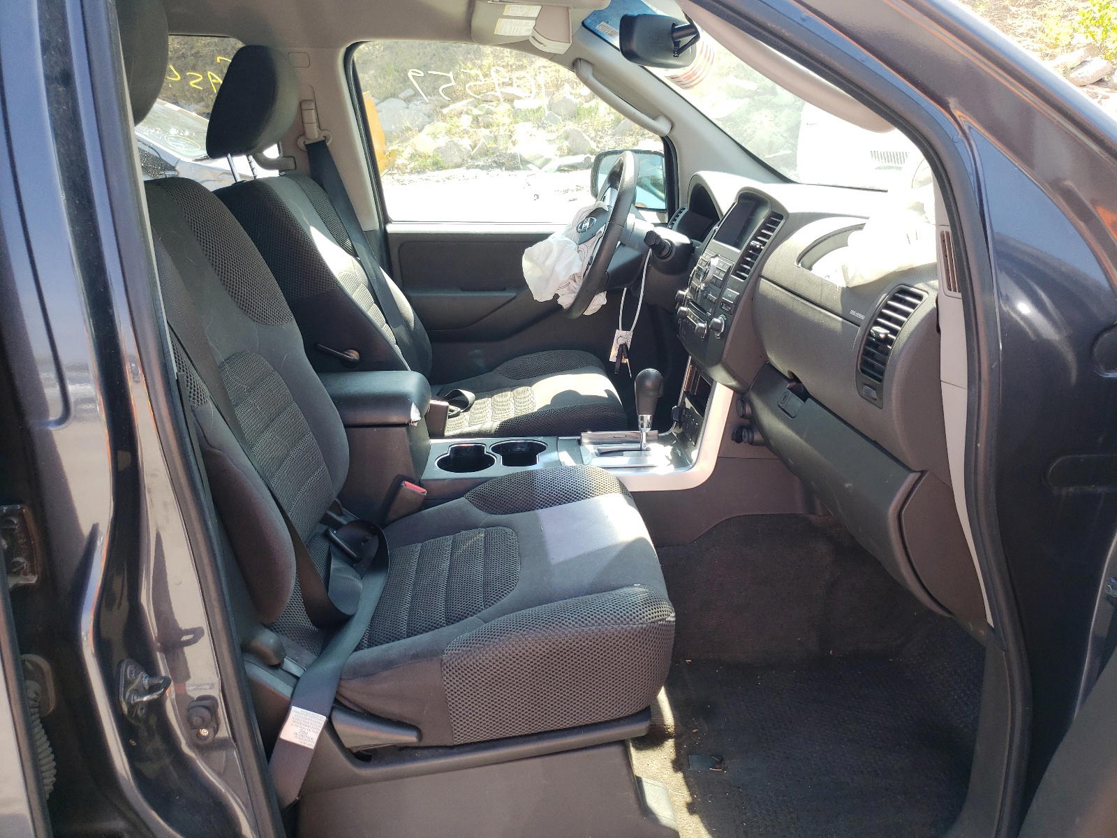 Photo 5 from auction – 2011 NISSAN PATHFINDER with VIN 5N1AR1NB8BC601082