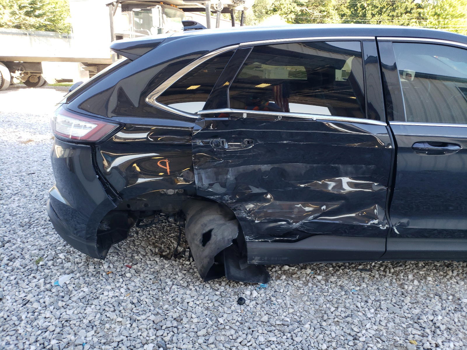 Photo 9 from auction – 2015 FORD EDGE SEL with VIN 2FMTK3J8XFBB32523