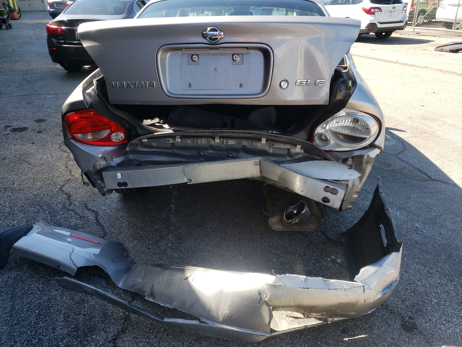Photo 9 from auction – 2001 NISSAN MAXIMA GXE with VIN JN1CA31D61T815271