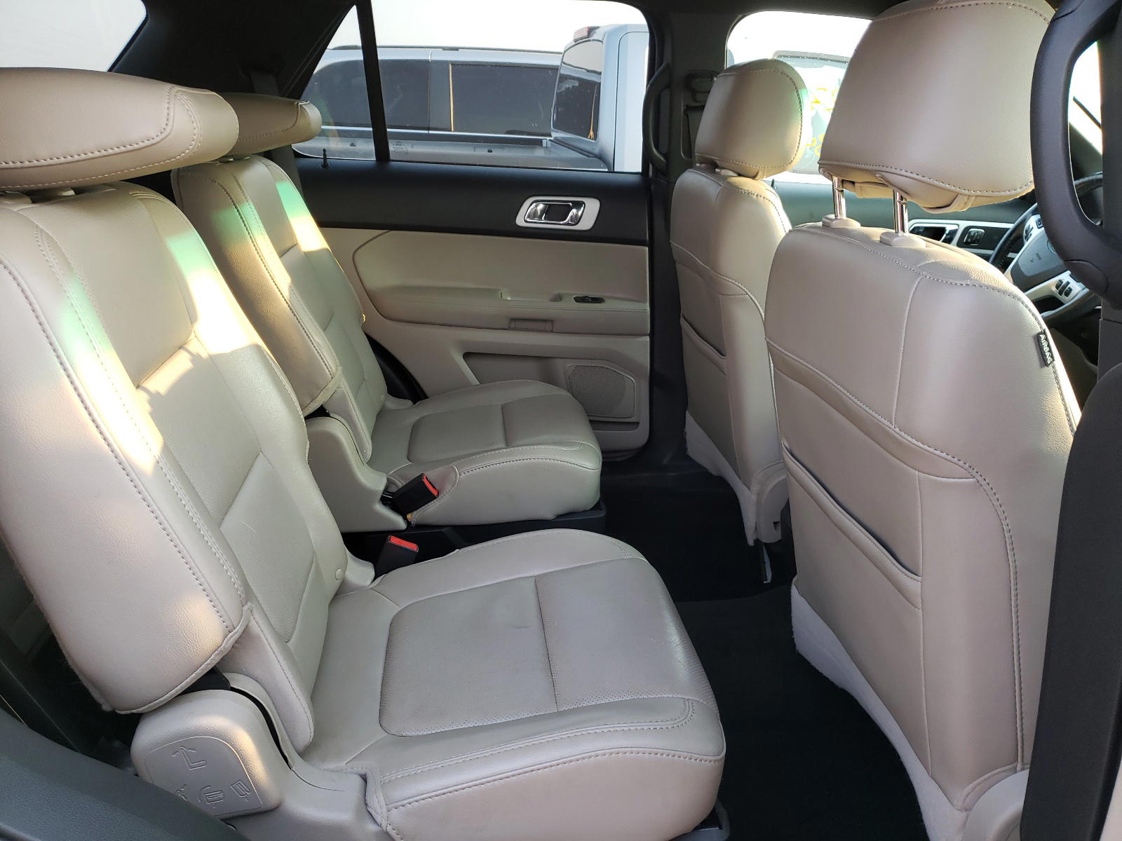Photo 6 from auction – 2013 FORD EXPLORER L with VIN 1FM5K7F85DGB51737