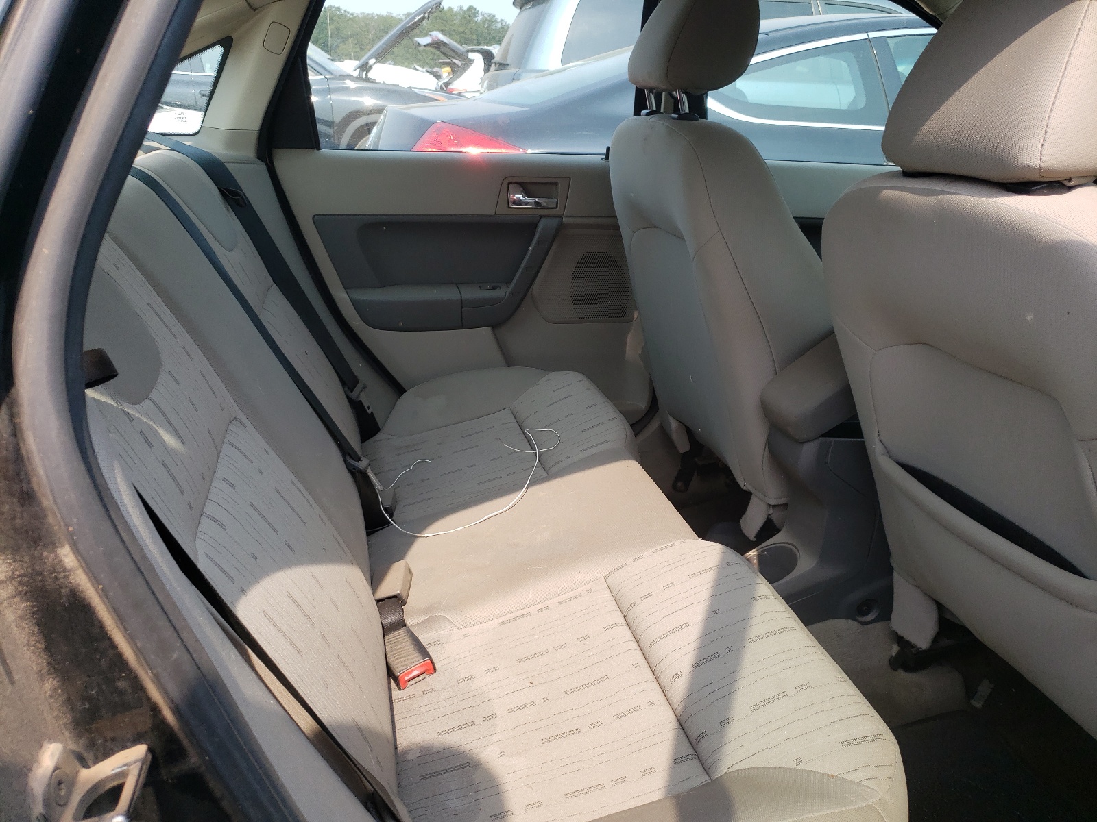 Photo 6 from auction – 2008 FORD FOCUS SE with VIN 1FAHP35N38W236032