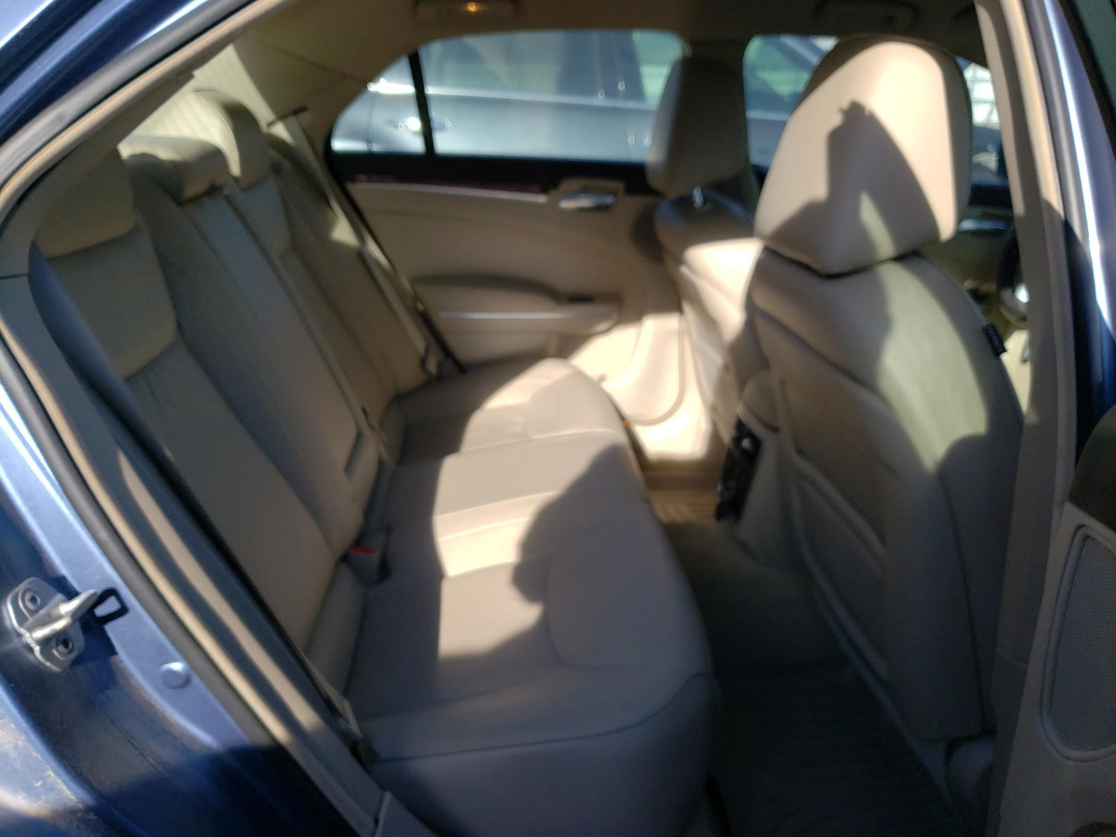 Photo 6 from auction – 2011 CHRYSLER 300C with VIN 2C3CA6CTXBH579729