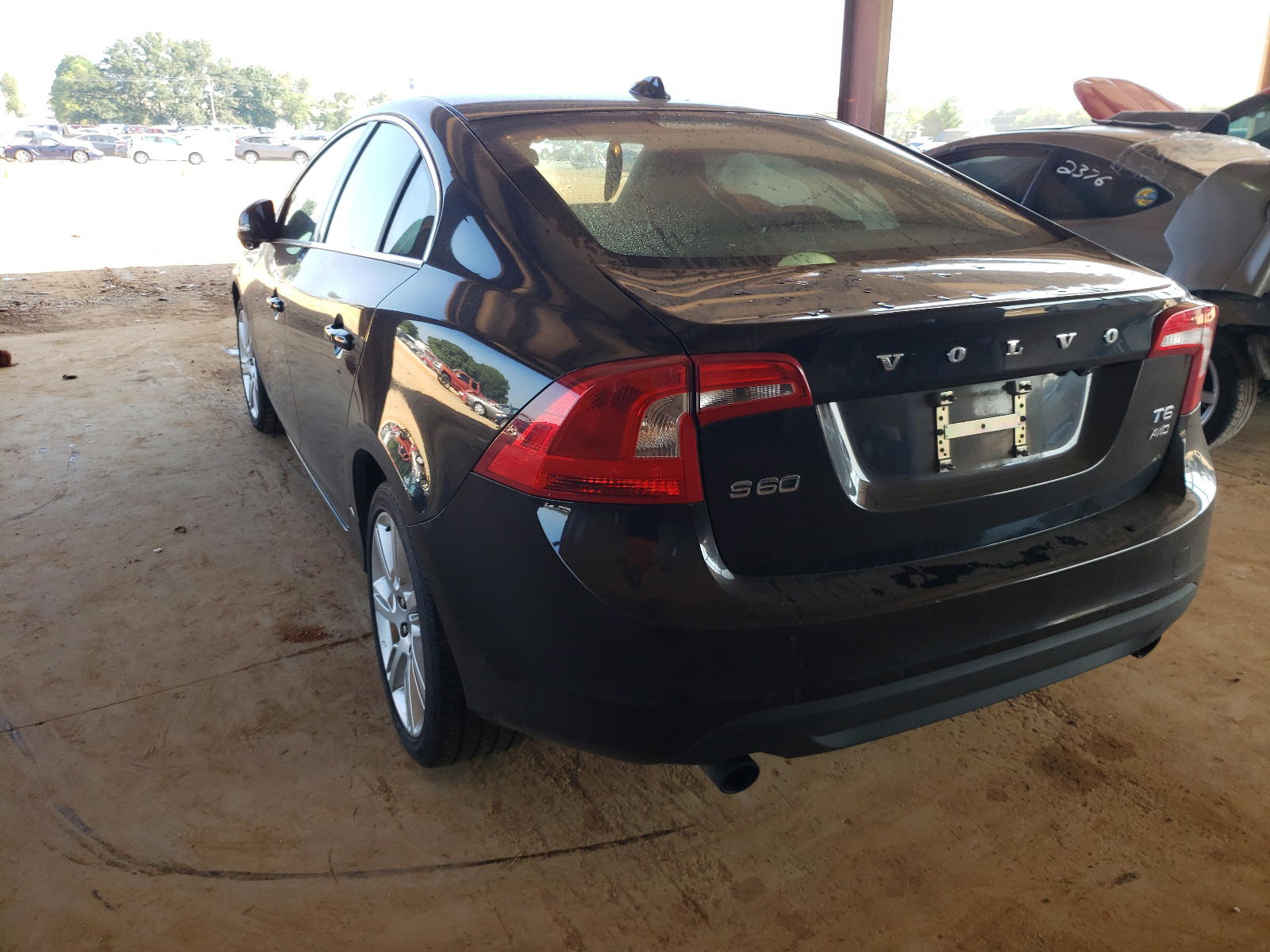 Photo 3 from auction – 2011 VOLVO S60 T6 with VIN YV1902FH2B2003399