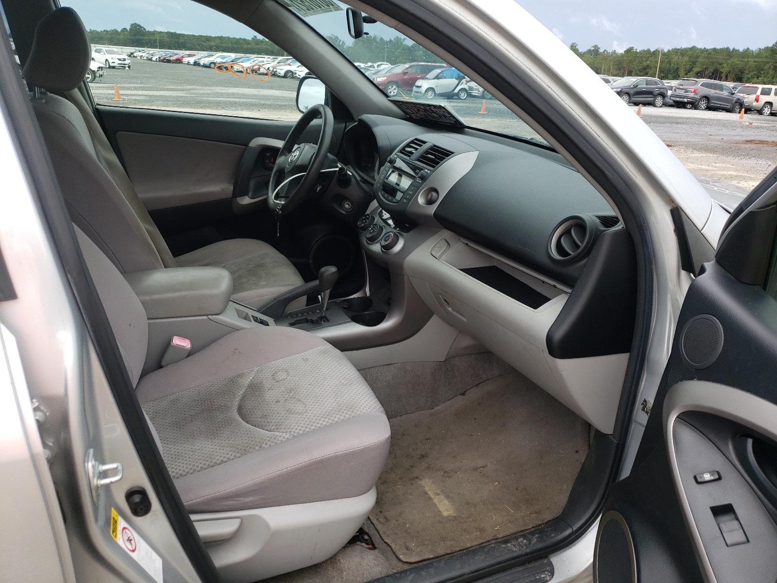 Photo 5 from auction – 2007 TOYOTA RAV4 with VIN JTMZD33V175076618