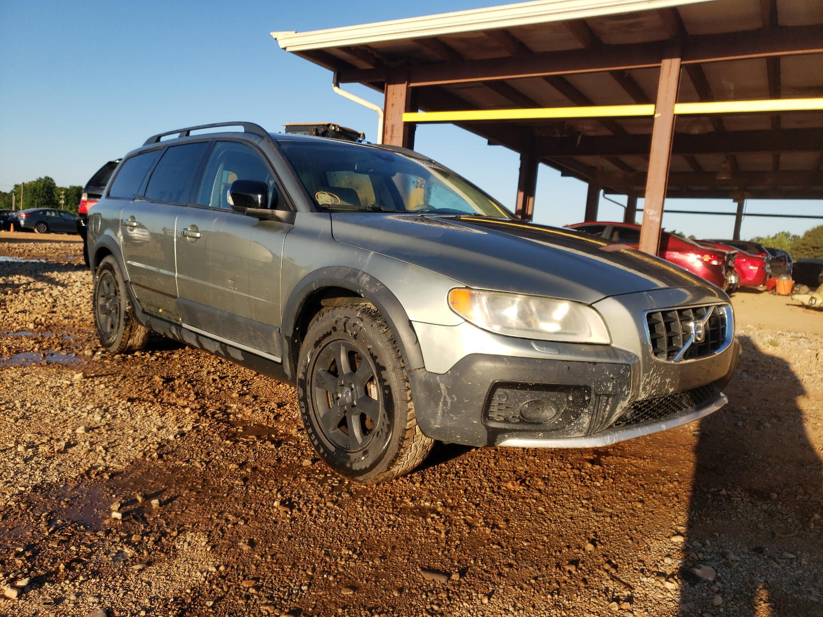 VOLVO XC70 2008 with VIN YV4BZ982X81017240 - Photo from auction
