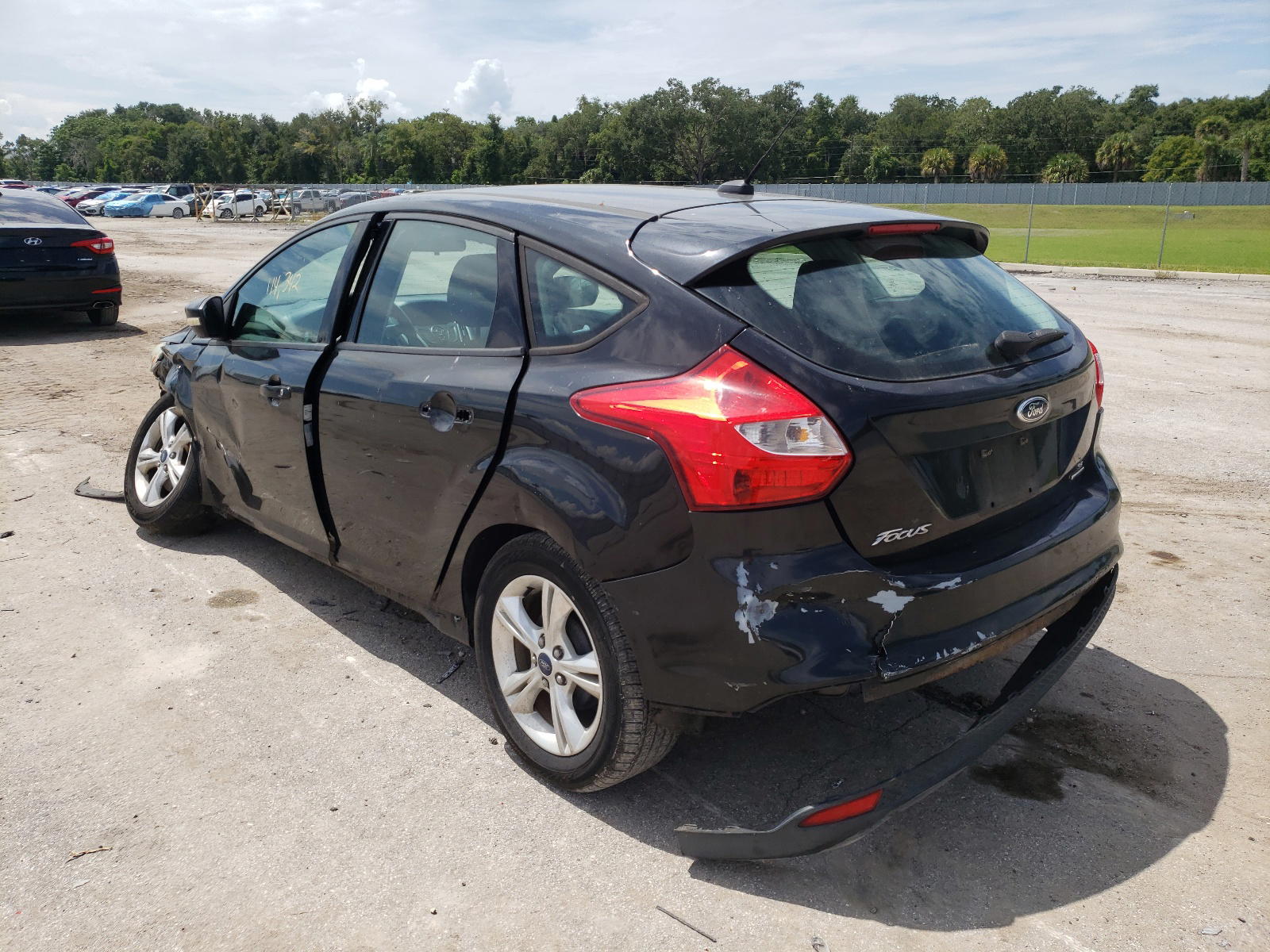 Photo 3 from auction – 2013 FORD FOCUS SE with VIN 1FADP3K26DL336128