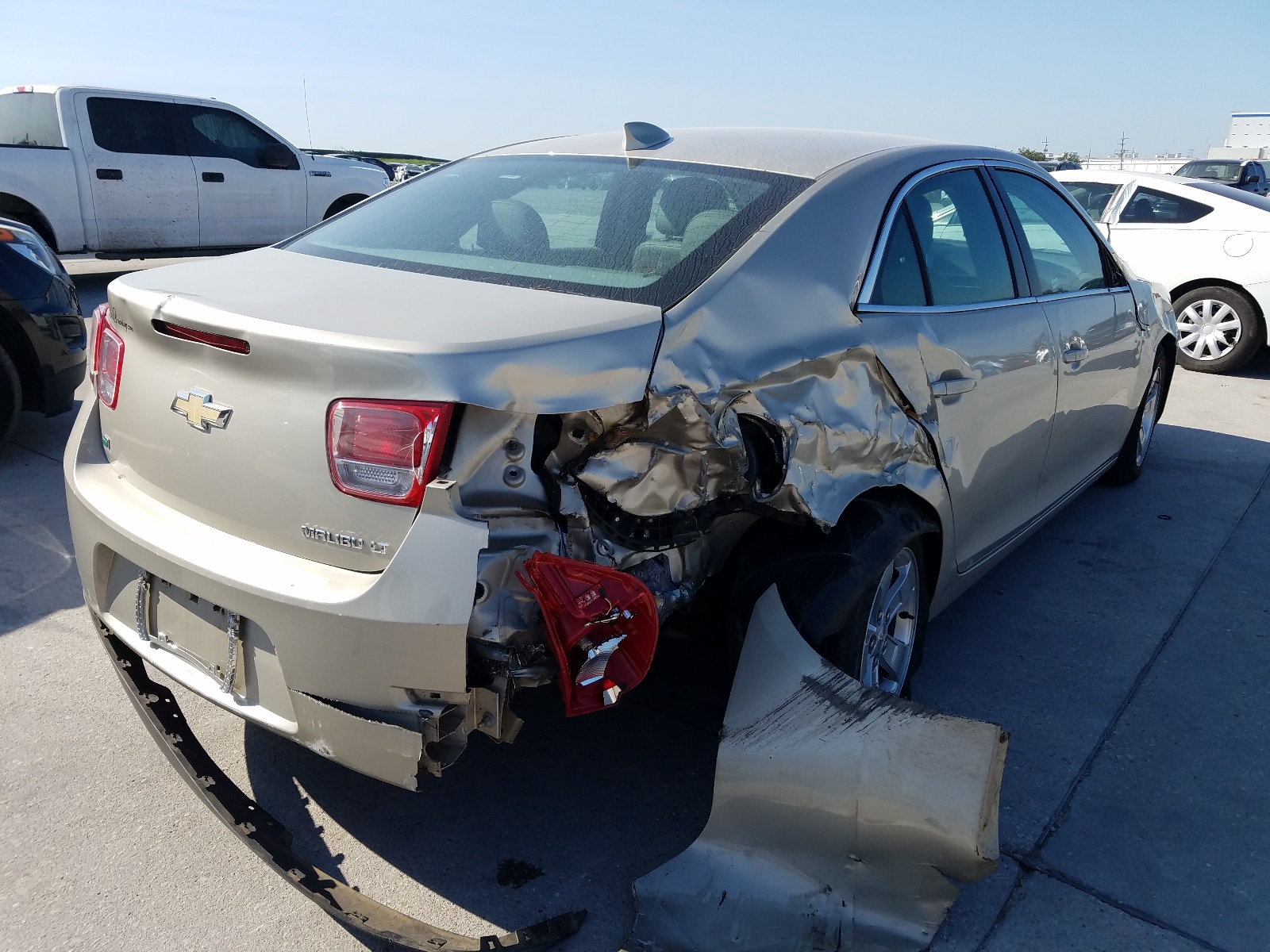 Photo 4 from auction – 2016 CHEVROLET MALIBU LIM with VIN 1G11C5SA7GF141842