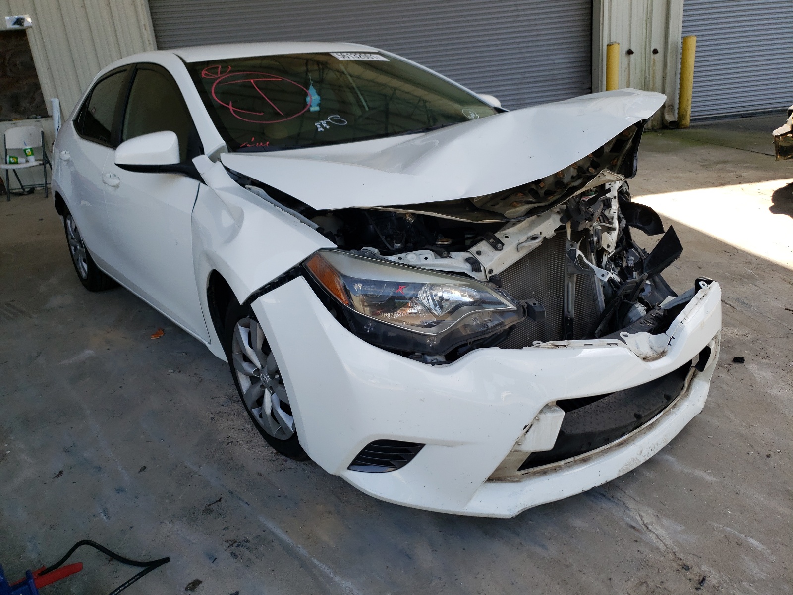 TOYOTA COROLLA L 2015 with VIN 5YFBURHE8FP340139 - Photo from auction