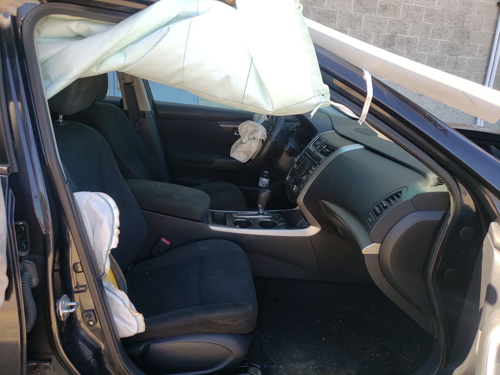 Photo 5 from auction – 2015 NISSAN ALTIMA 2.5 with VIN 1N4AL3AP0FC208255