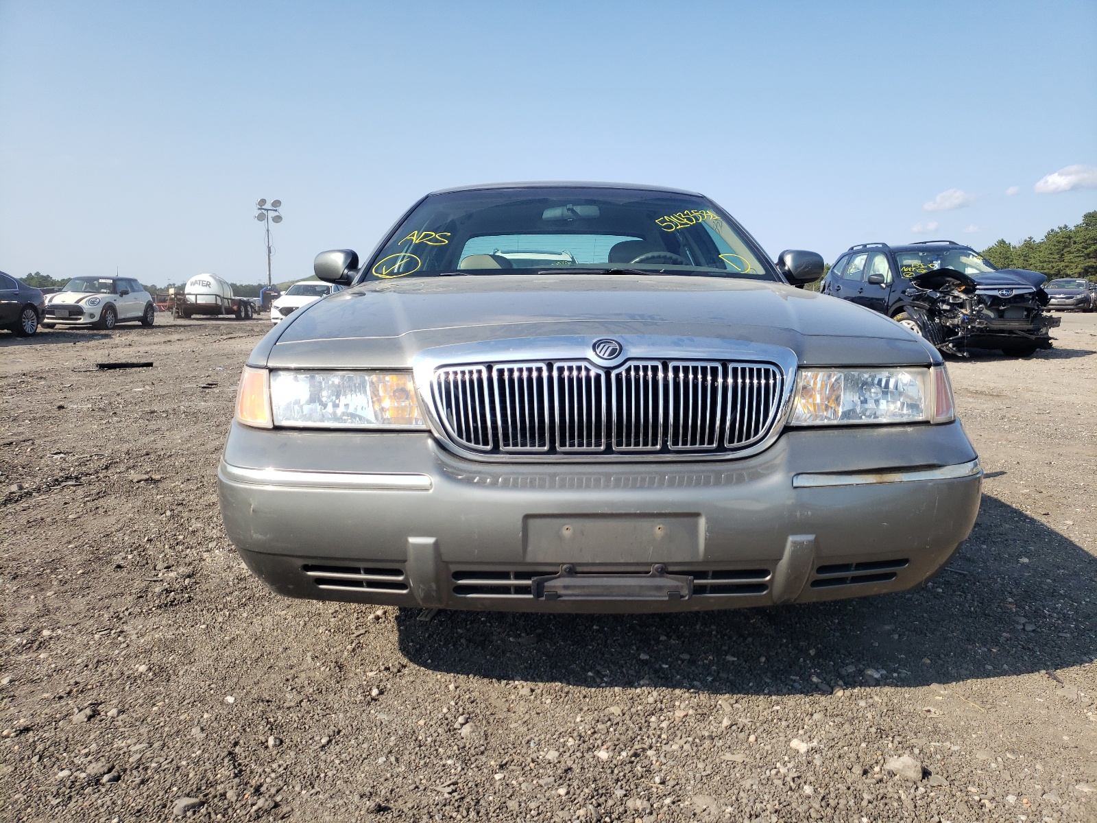 Photo 9 from auction – 2000 MERCURY GRAND MARQ with VIN 2MEFM74W1YX689841
