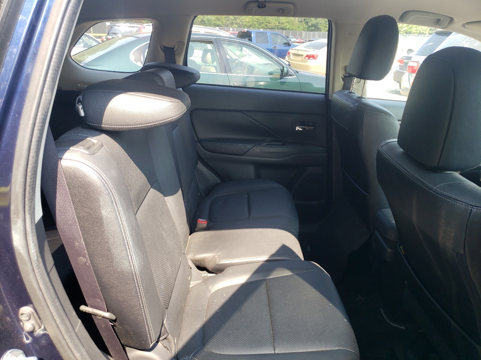صورة رقم 6 من المزاد - 2016 MITSUBISHI OUTLANDER مع VIN JA4AZ3A34GZ064465