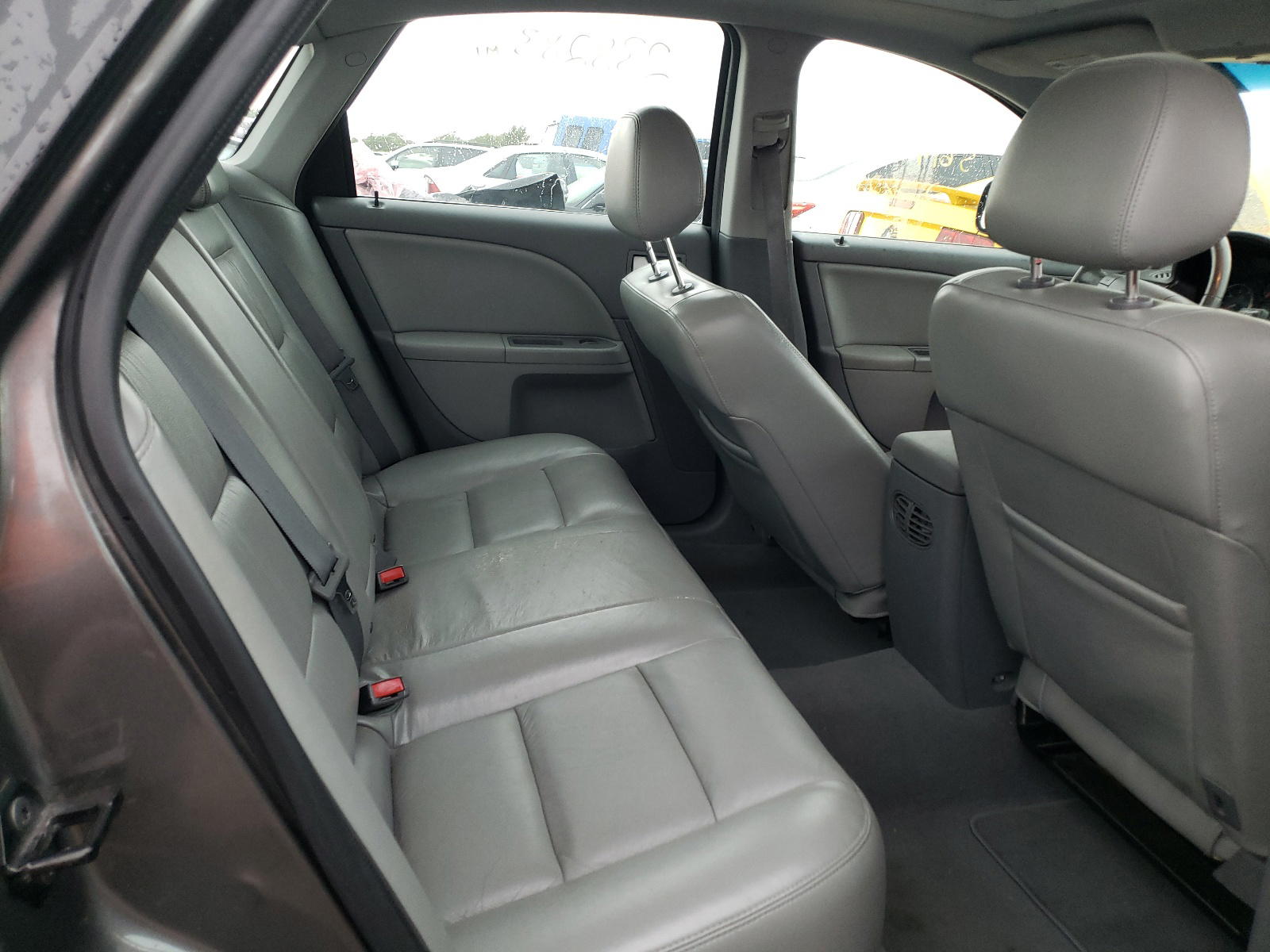 Photo 6 from auction – 2005 FORD FIVE HUNDR with VIN 1FAFP24145G124491