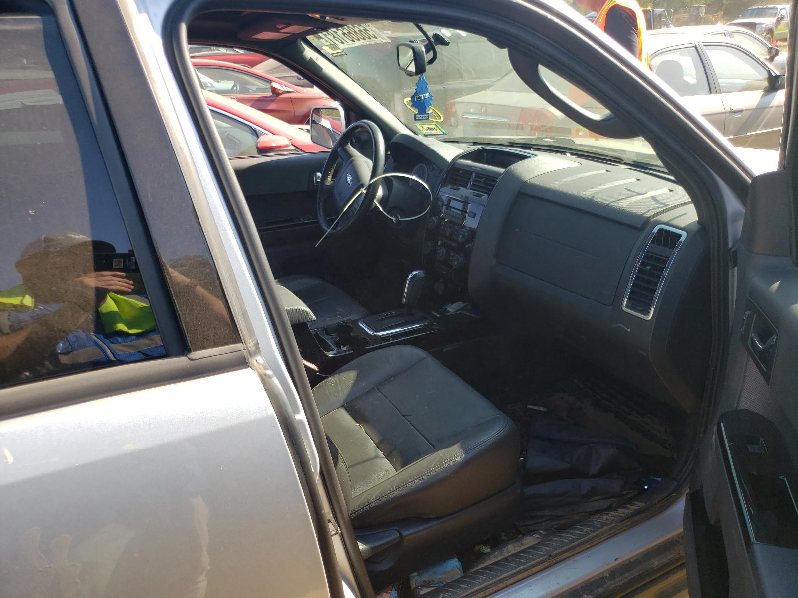 Photo 5 from auction – 2012 FORD ESCAPE LIM with VIN 1FMCU9E74CKC22556