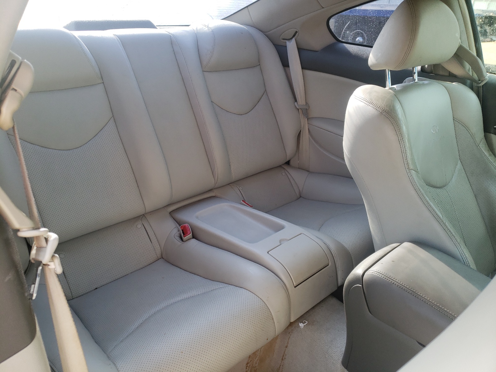 Photo 6 from auction – 2011 INFINITI G37 BASE with VIN JN1CV6EKXBM214407