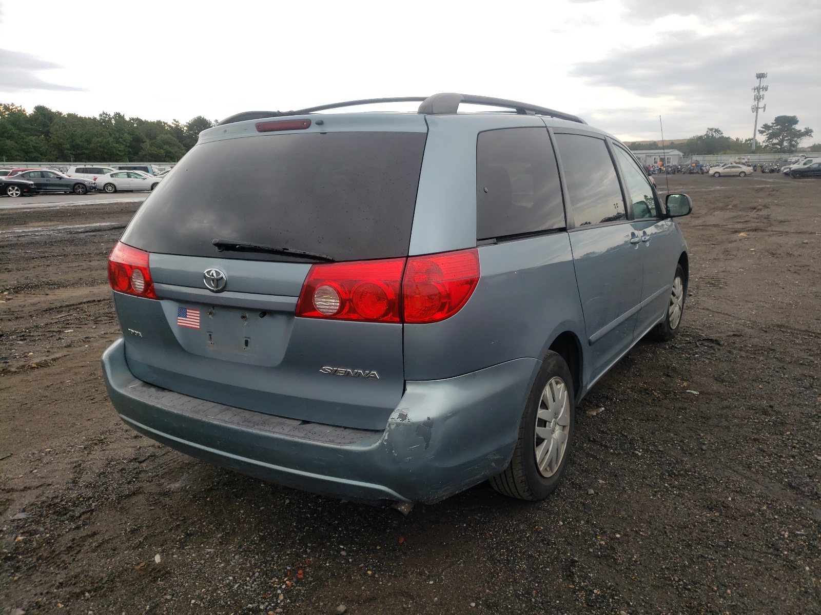 Photo 4 from auction – 2009 TOYOTA SIENNA CE with VIN 5TDZK23C29S250076