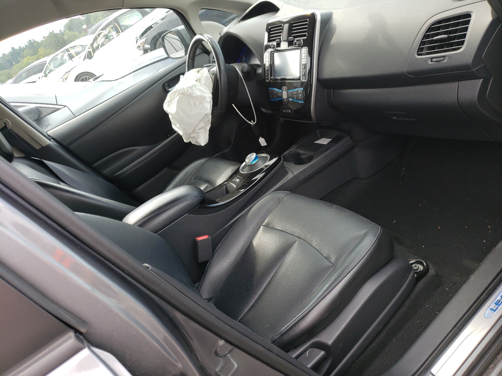 Photo 5 from auction – 2015 NISSAN LEAF S with VIN 1N4AZ0CP1FC315387