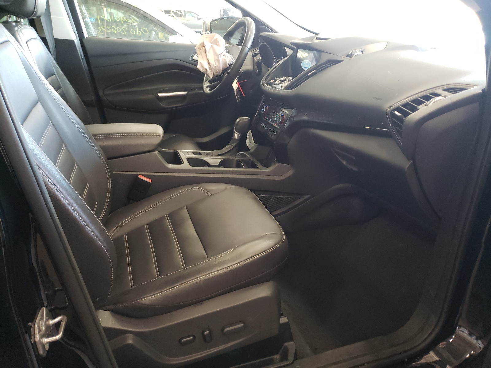 Photo 5 from auction – 2017 FORD ESCAPE TIT with VIN 1FMCU9J91HUA97681