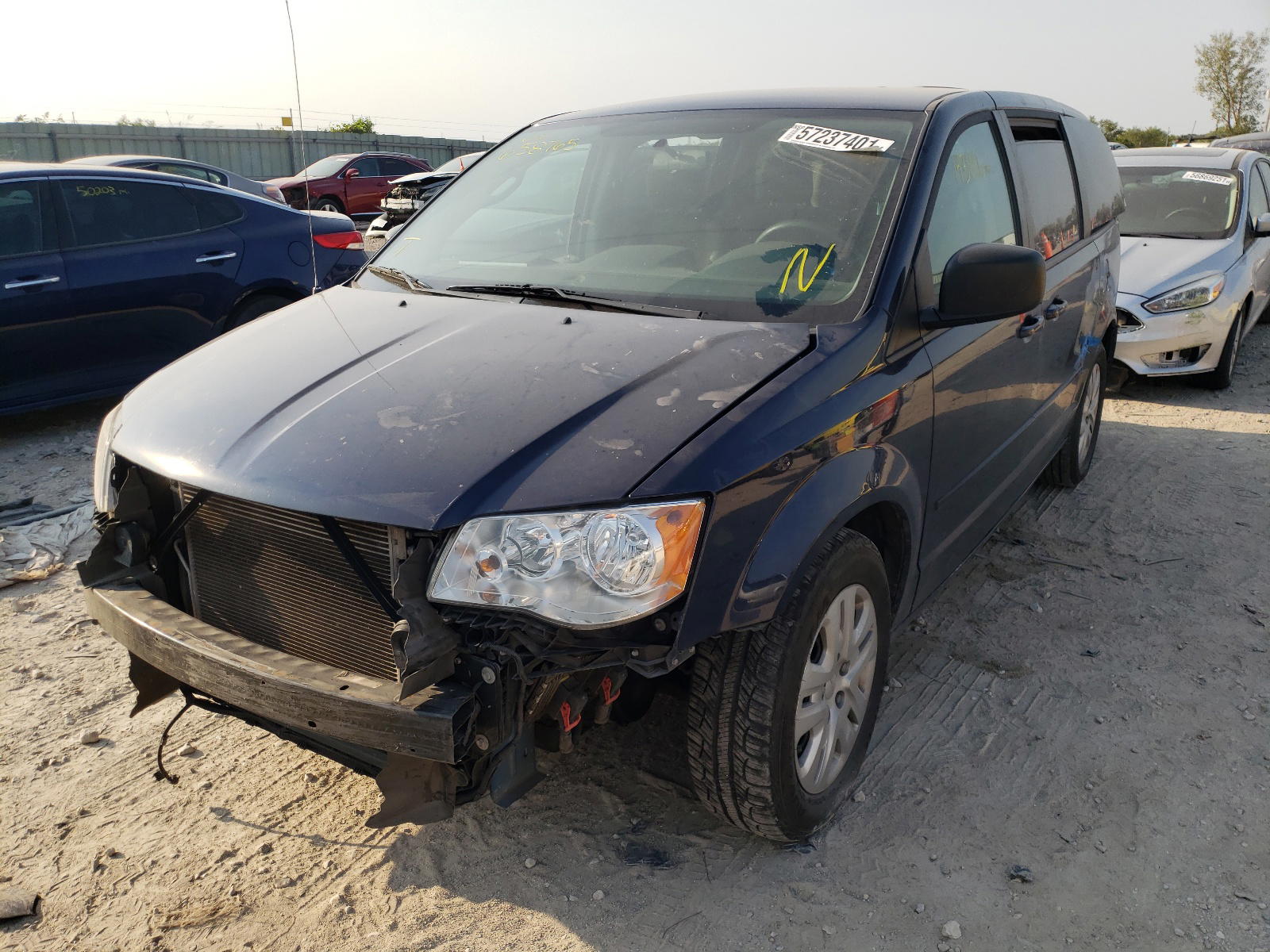 Photo 2 from auction – 2015 DODGE GRAND CARA with VIN 2C4RDGBG5FR658765