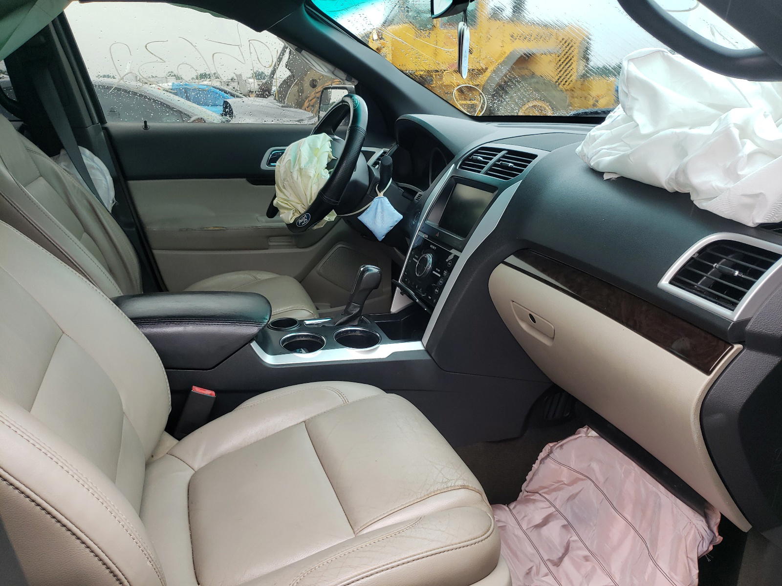 Photo 5 from auction – 2013 FORD EXPLORER L with VIN 1FM5K7F89DGB63583