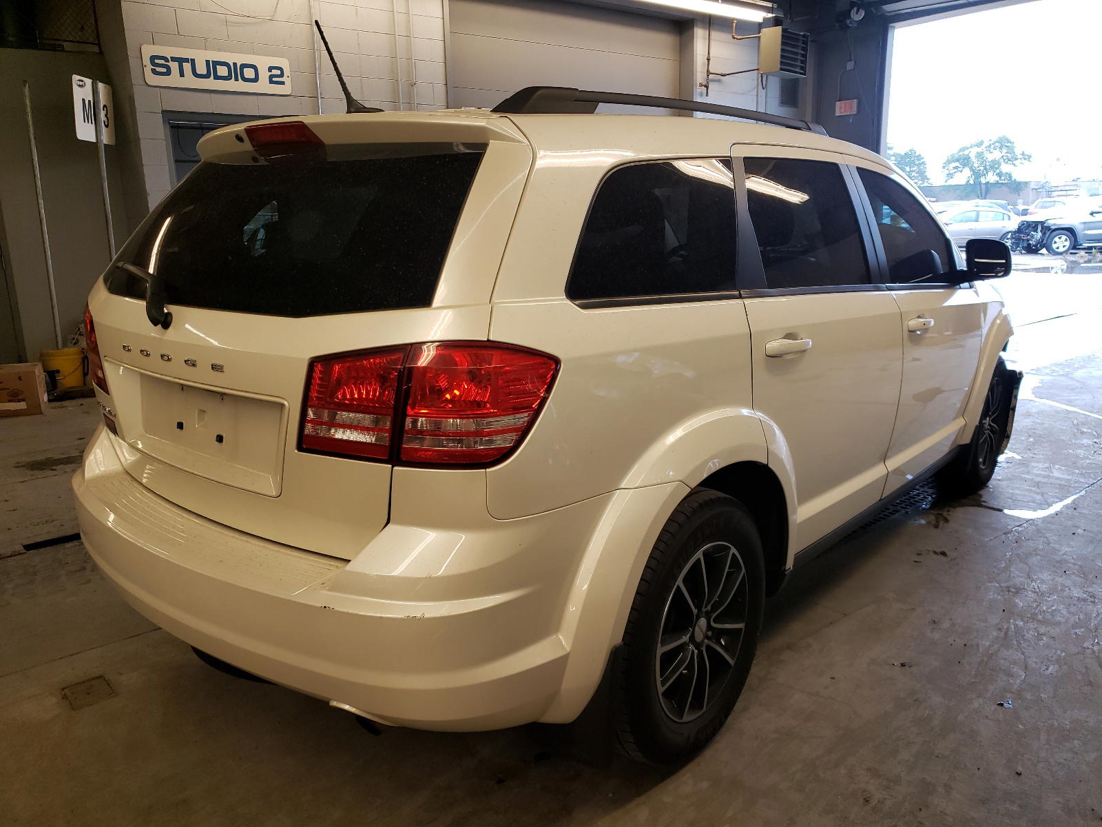 Photo 4 from auction – 2017 DODGE JOURNEY SE with VIN 3C4PDCAB5HT708893