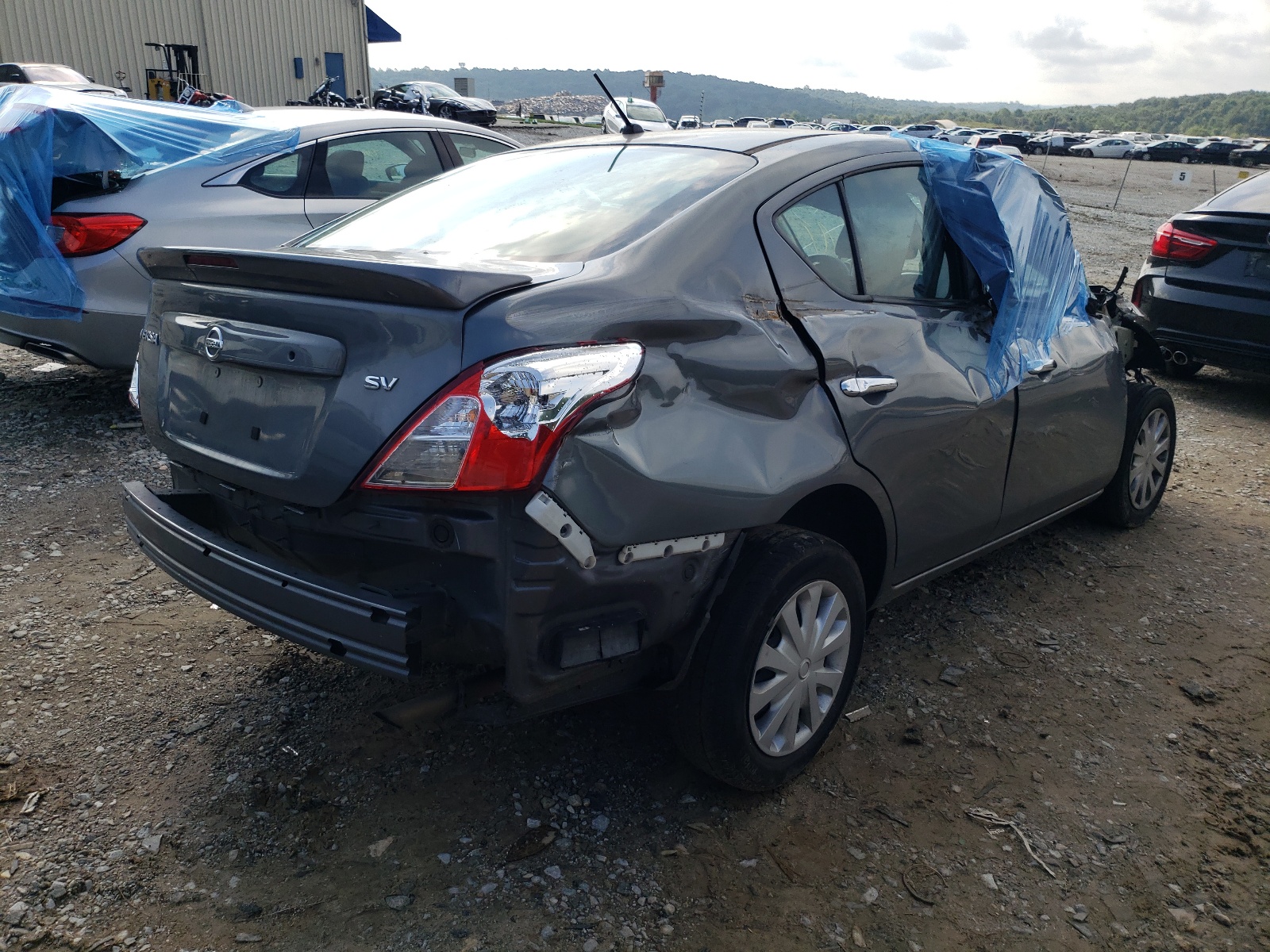 Photo 17 from auction – 2018 NISSAN VERSA S with VIN 3N1CN7AP4JL842639