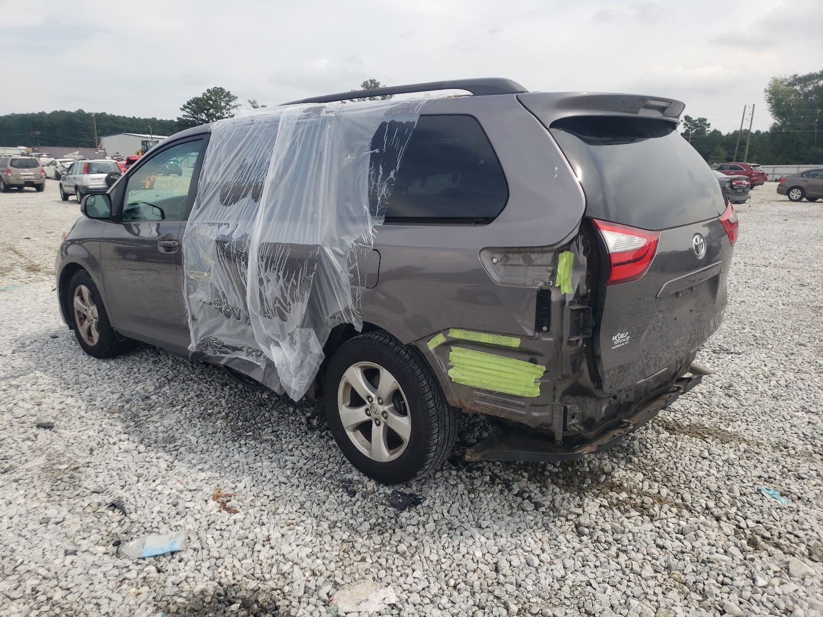 Photo 3 from auction – 2015 TOYOTA SIENNA LE with VIN 5TDKK3DC7FS645808