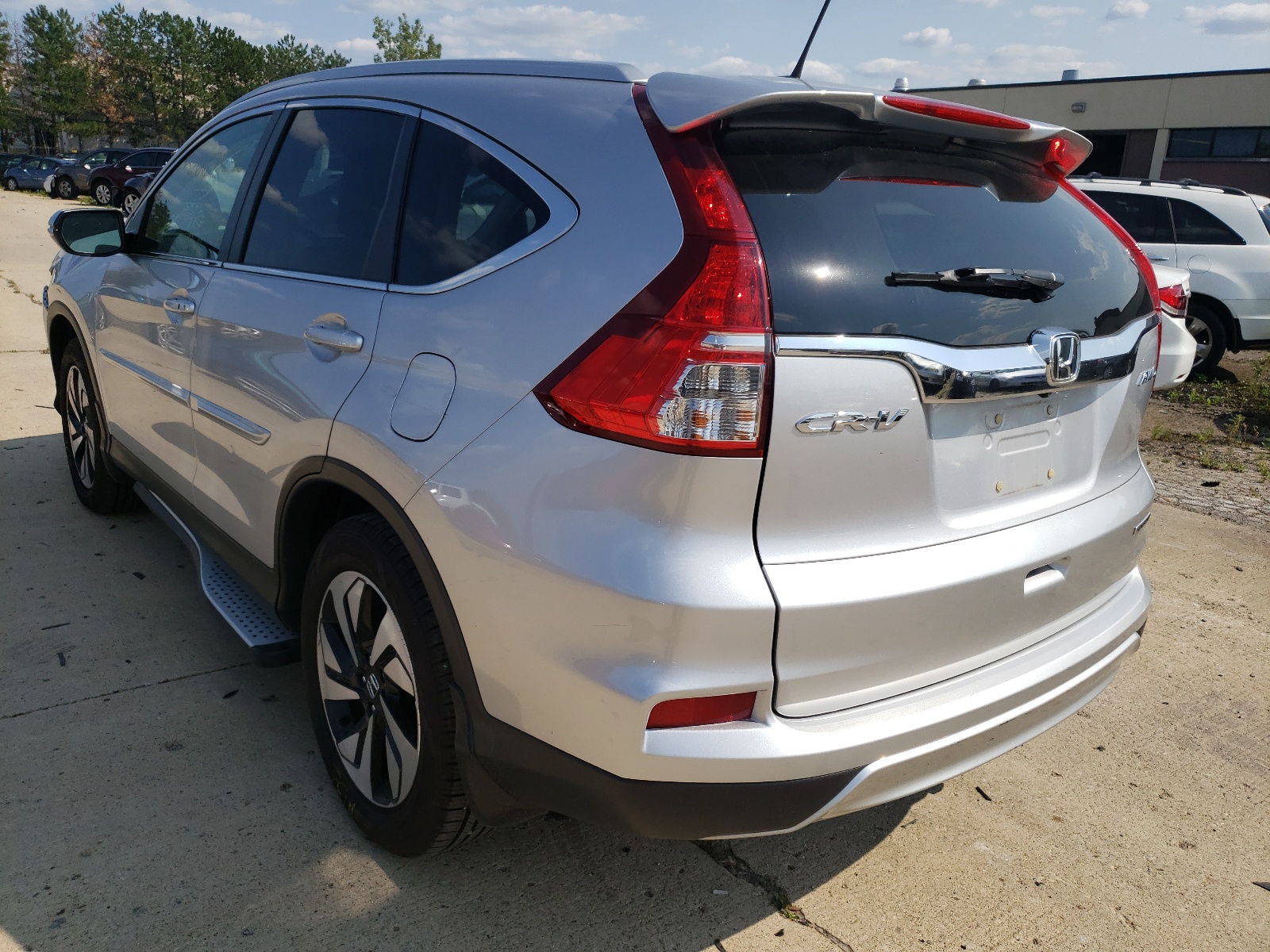 Photo 3 from auction – 2016 HONDA CR-V TOURI with VIN 5J6RM4H98GL075991