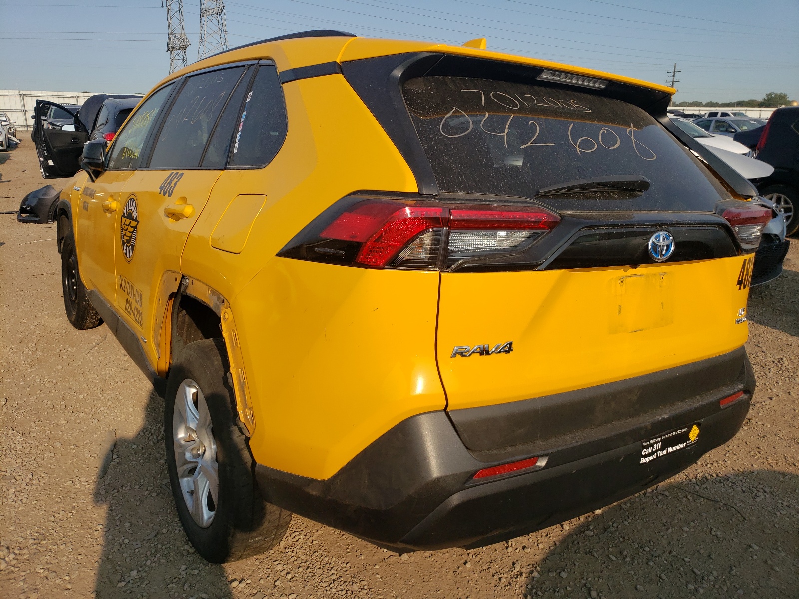 Photo 3 from auction – 2019 TOYOTA RAV4 LE with VIN 2T3LWRFV6KW016687