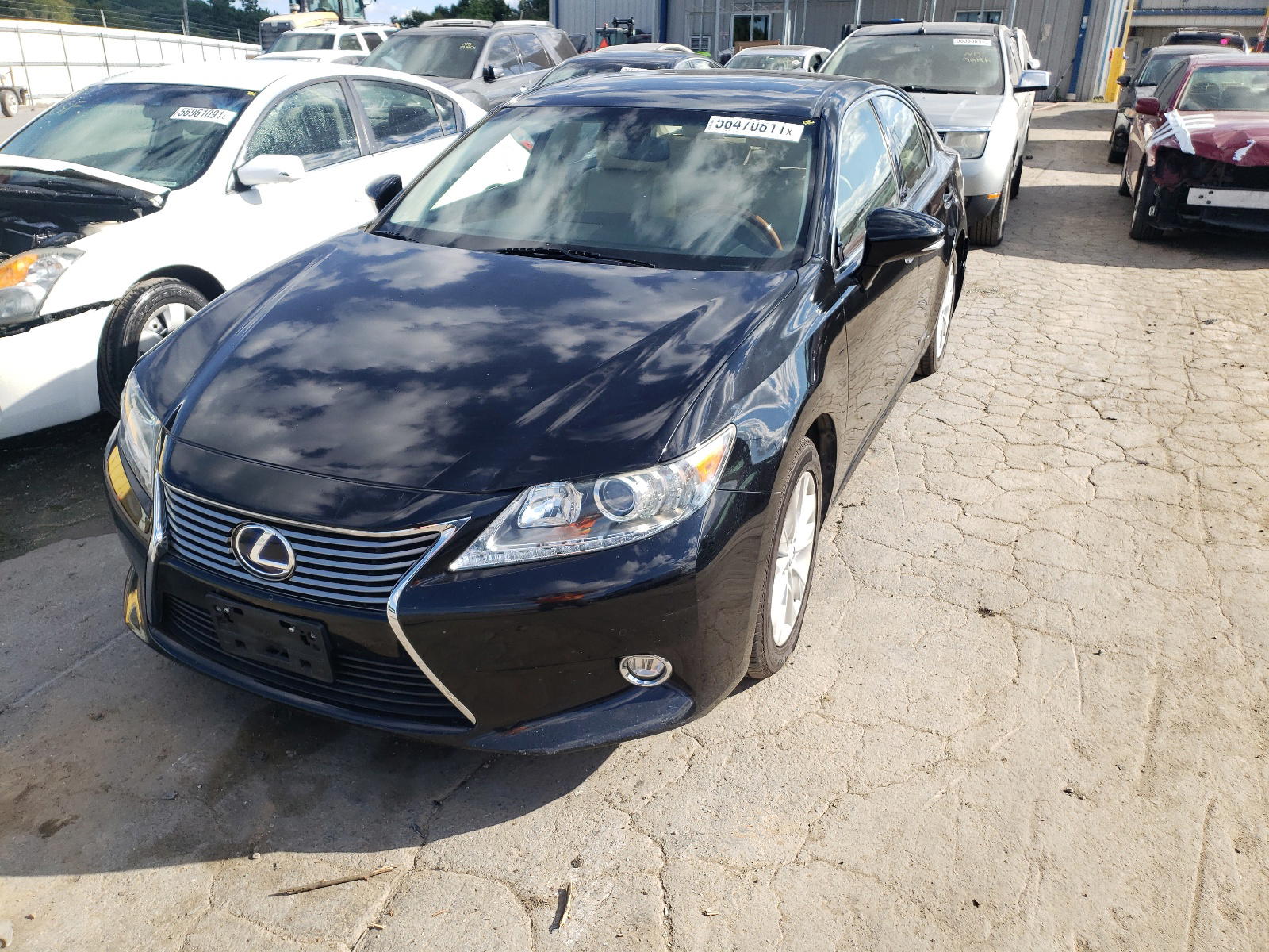 Photo 2 from auction – 2015 LEXUS ES 300H with VIN JTHBW1GG8F2080191