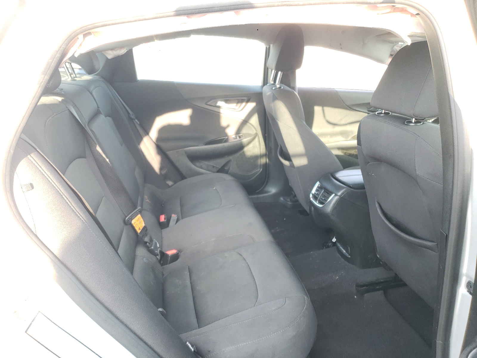 Photo 6 from auction – 2017 CHEVROLET MALIBU LT with VIN 1G1ZE5ST7HF186599