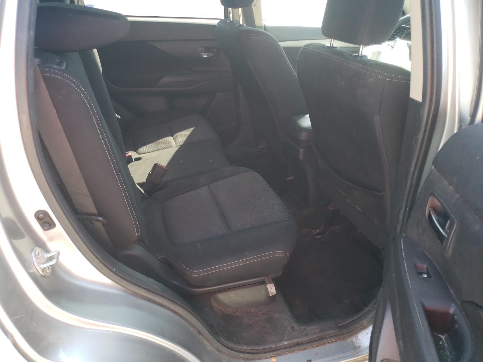 Photo 6 from auction – 2018 MITSUBISHI OUTLANDER with VIN JA4AD2A3XJJ005581