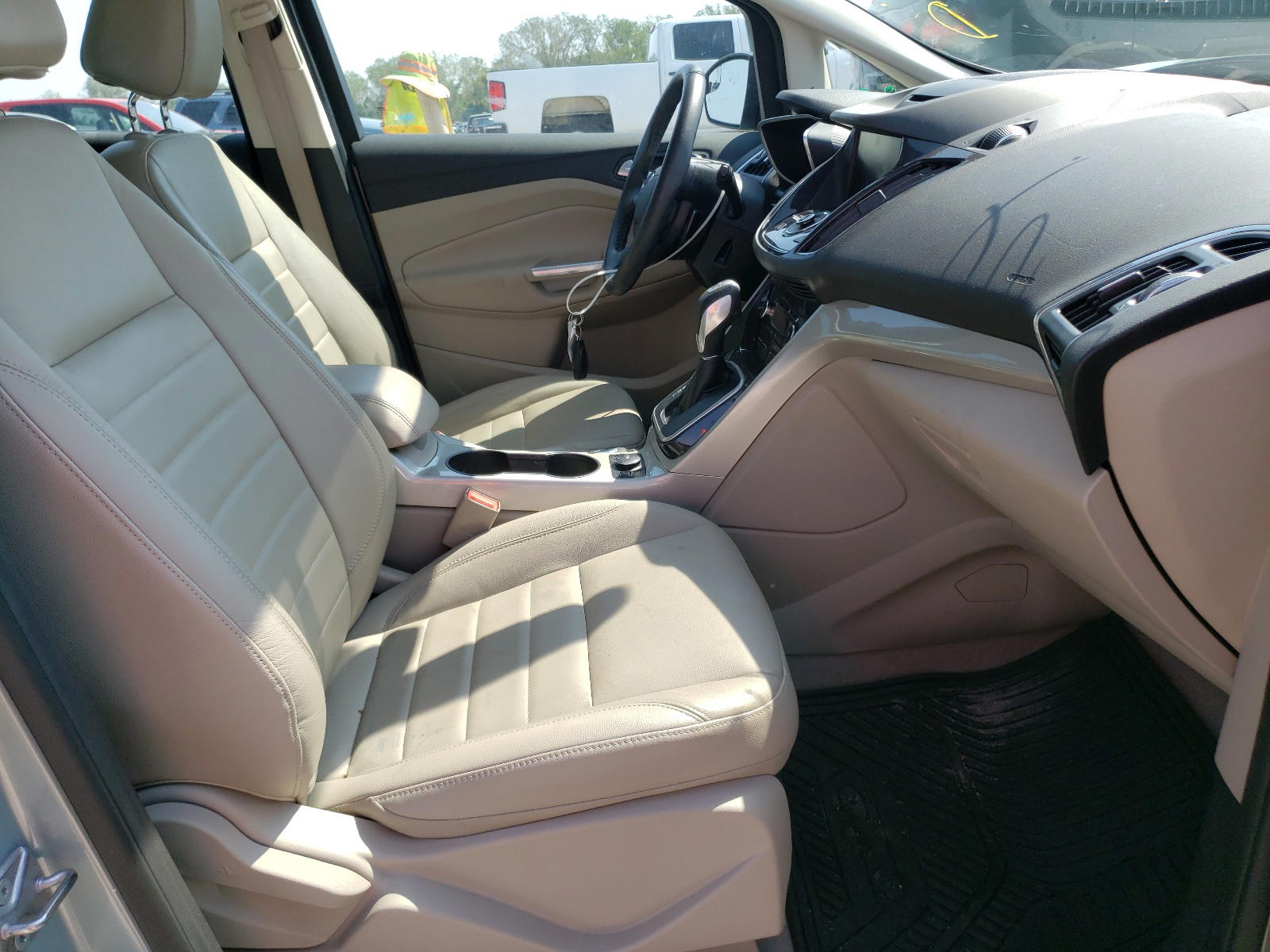 Photo 5 from auction – 2013 FORD C-MAX SEL with VIN 1FADP5BU2DL525484