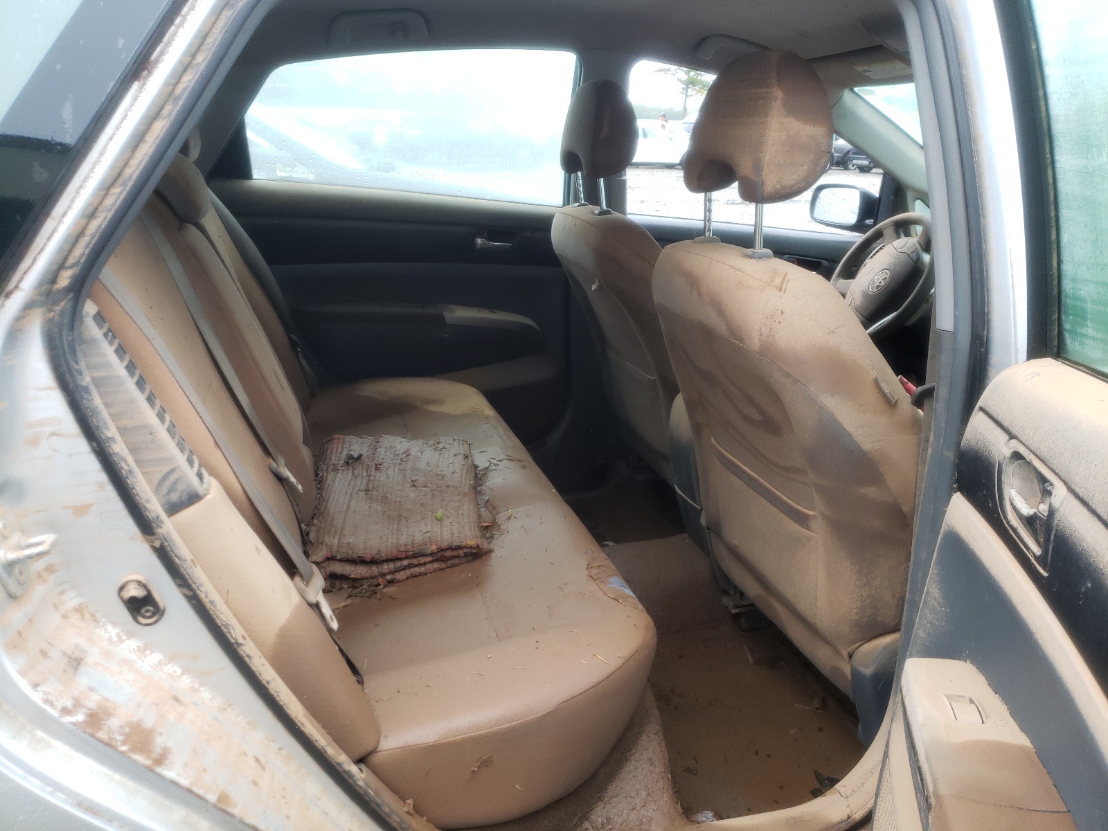 Photo 6 from auction – 2007 TOYOTA PRIUS with VIN JTDKB20U277547256