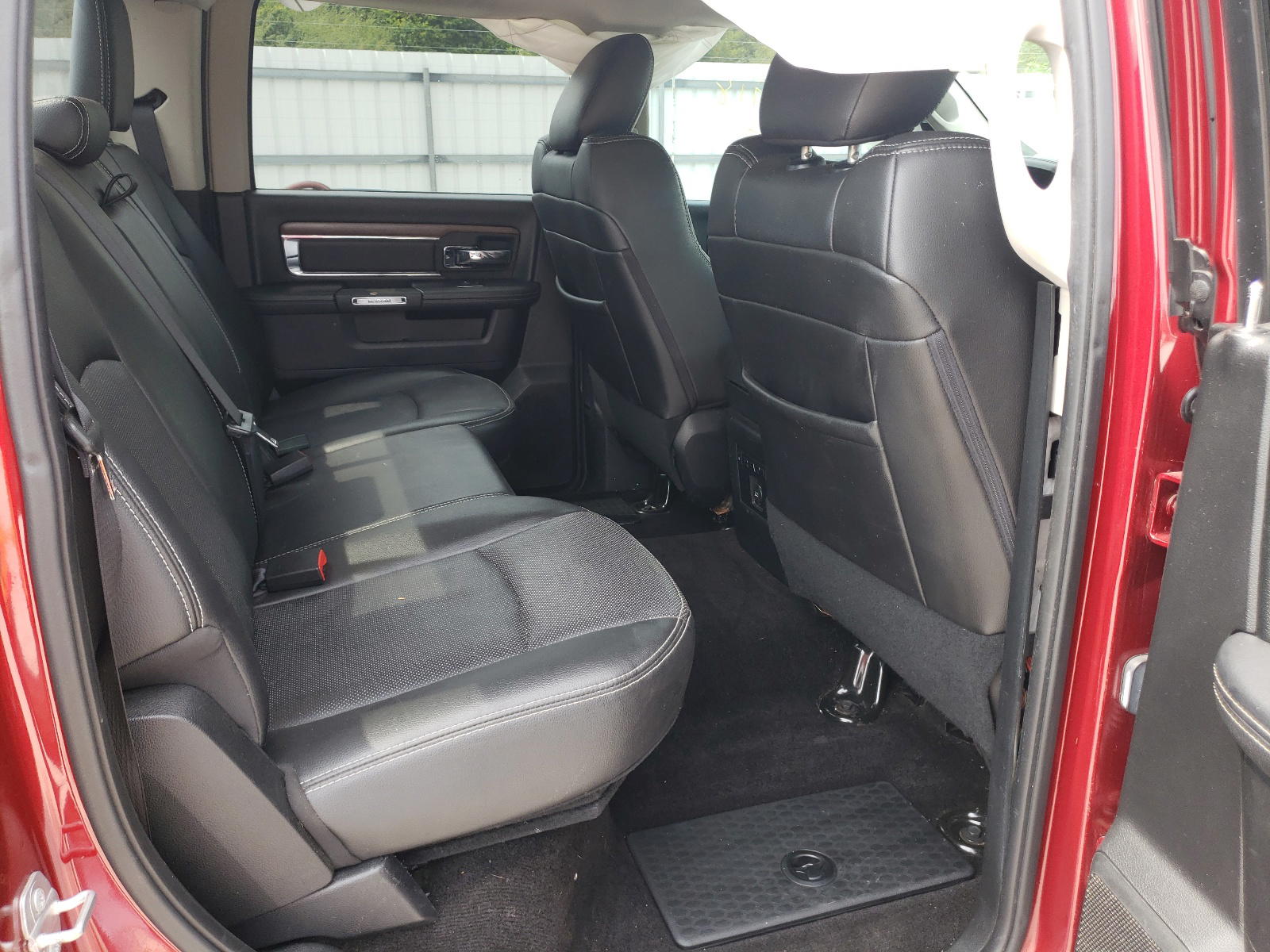 Photo 6 from auction – 2015 RAM 1500 LARAM with VIN 1C6RR7NT0FS660486