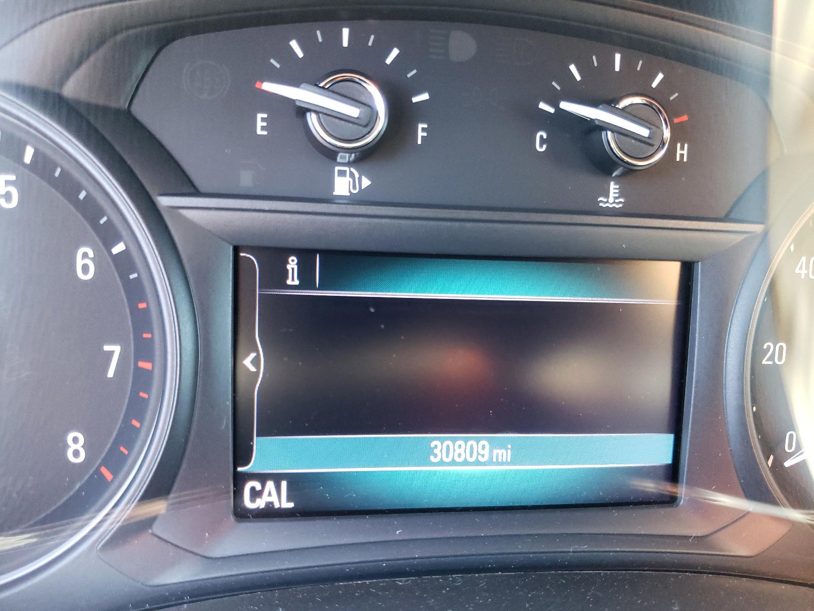 Photo 8 from auction – 2019 BUICK ENCORE PRE with VIN KL4CJASB6KB836637