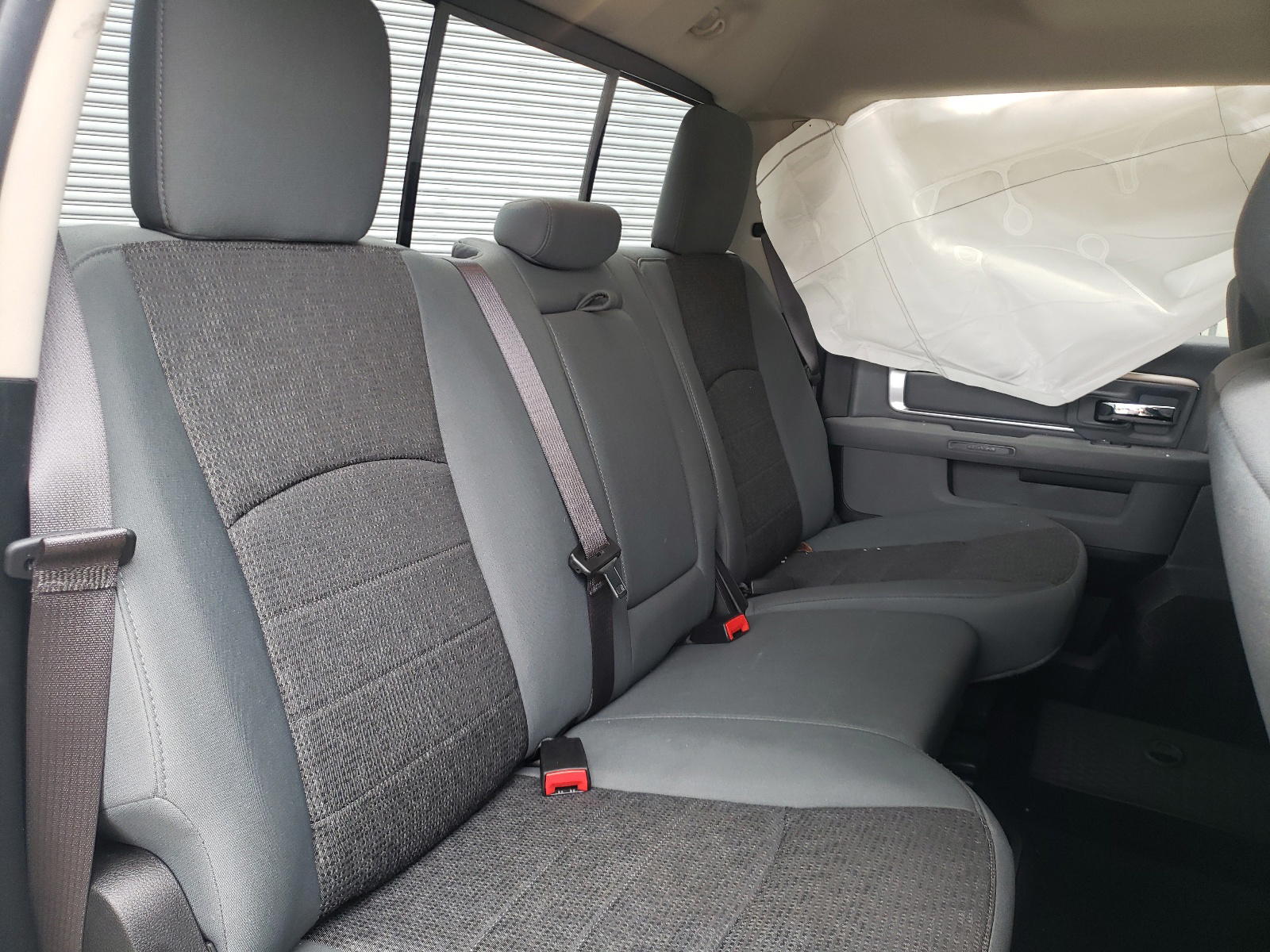 Photo 6 from auction – 2019 RAM 1500 CLASS with VIN 1C6RR6TT2KS722042