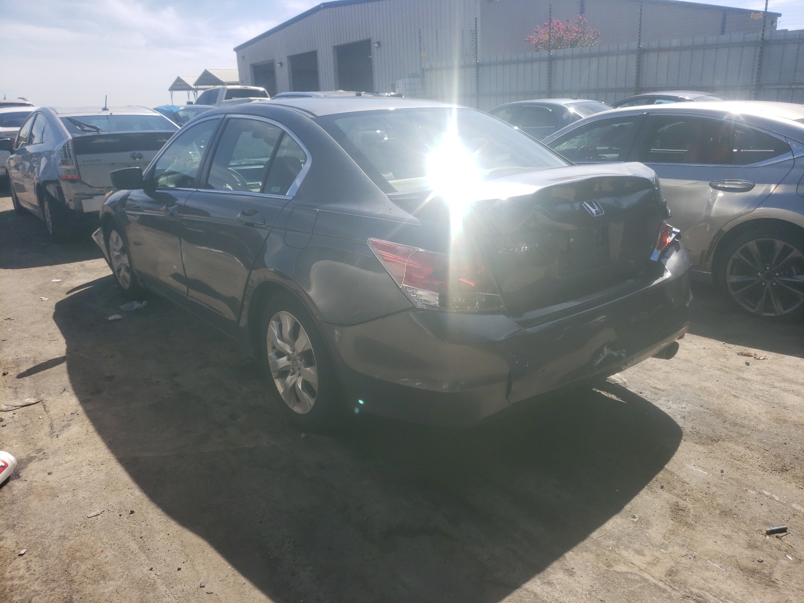 Photo 3 from auction – 2008 HONDA ACCORD EX with VIN JHMCP26738C000835