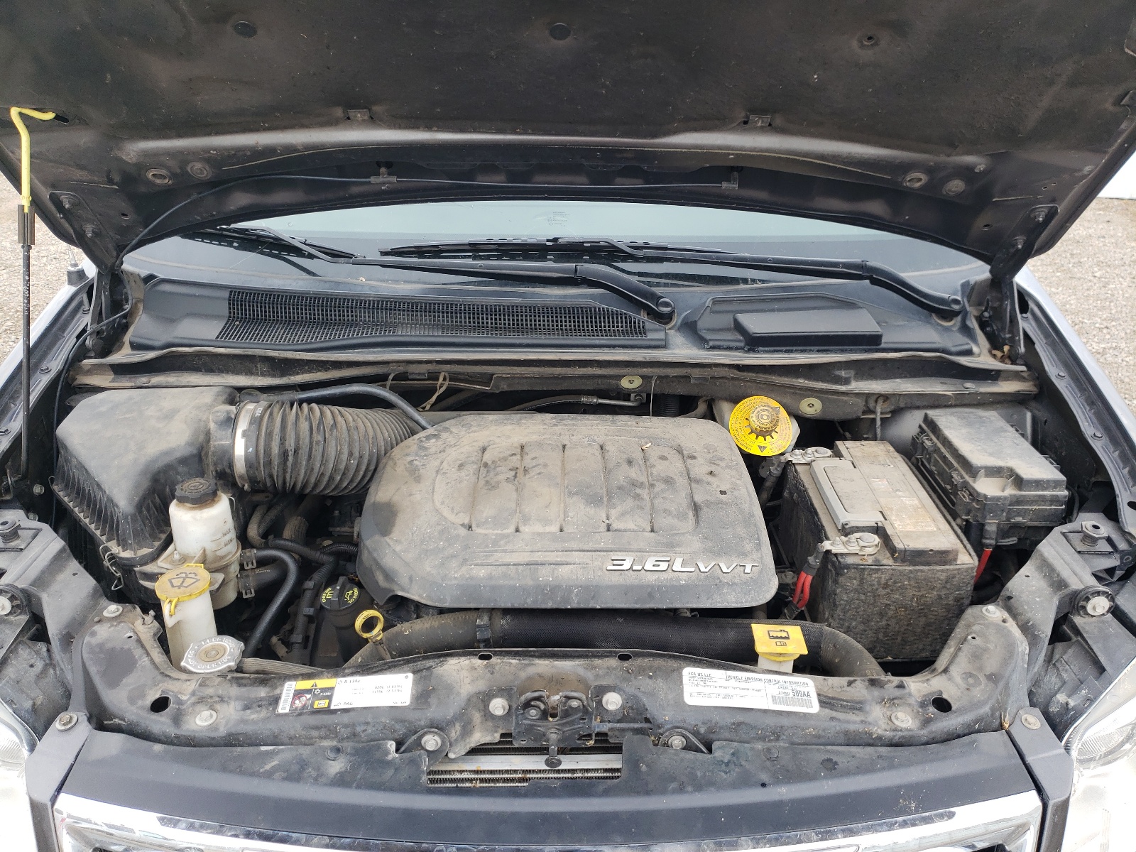 Photo 7 from auction – 2016 CHRYSLER TOWN & COU with VIN 2C4RC1BG3GR279863