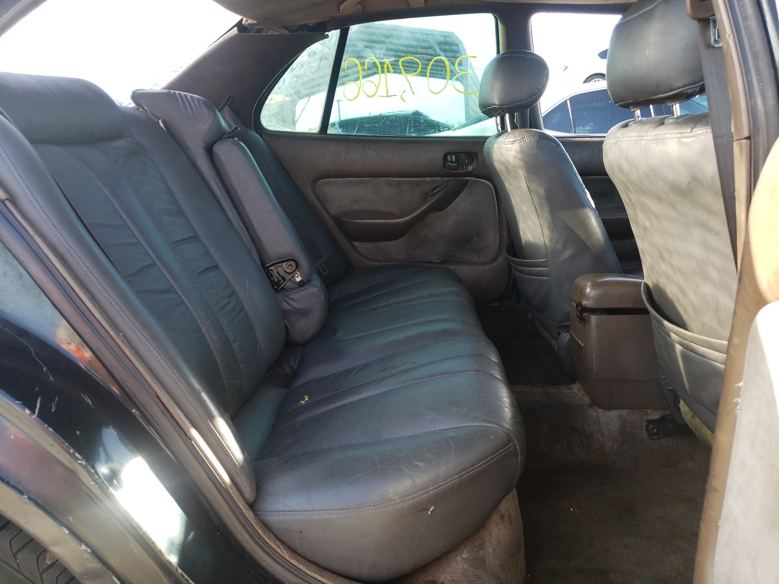 Photo 6 from auction – 1993 TOYOTA CAMRY/LE/X with VIN 4T1SK12E4PU302035
