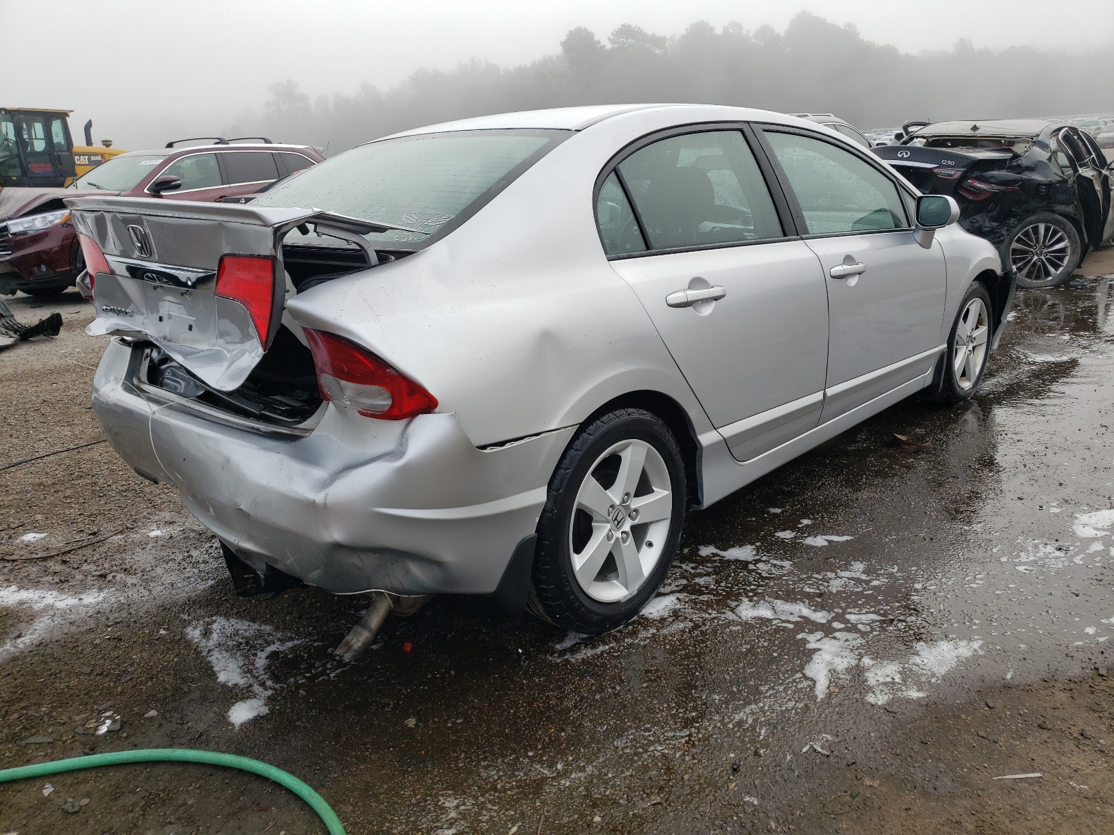 Photo 4 from auction – 2011 HONDA CIVIC LX-S with VIN 19XFA1F65BE015242