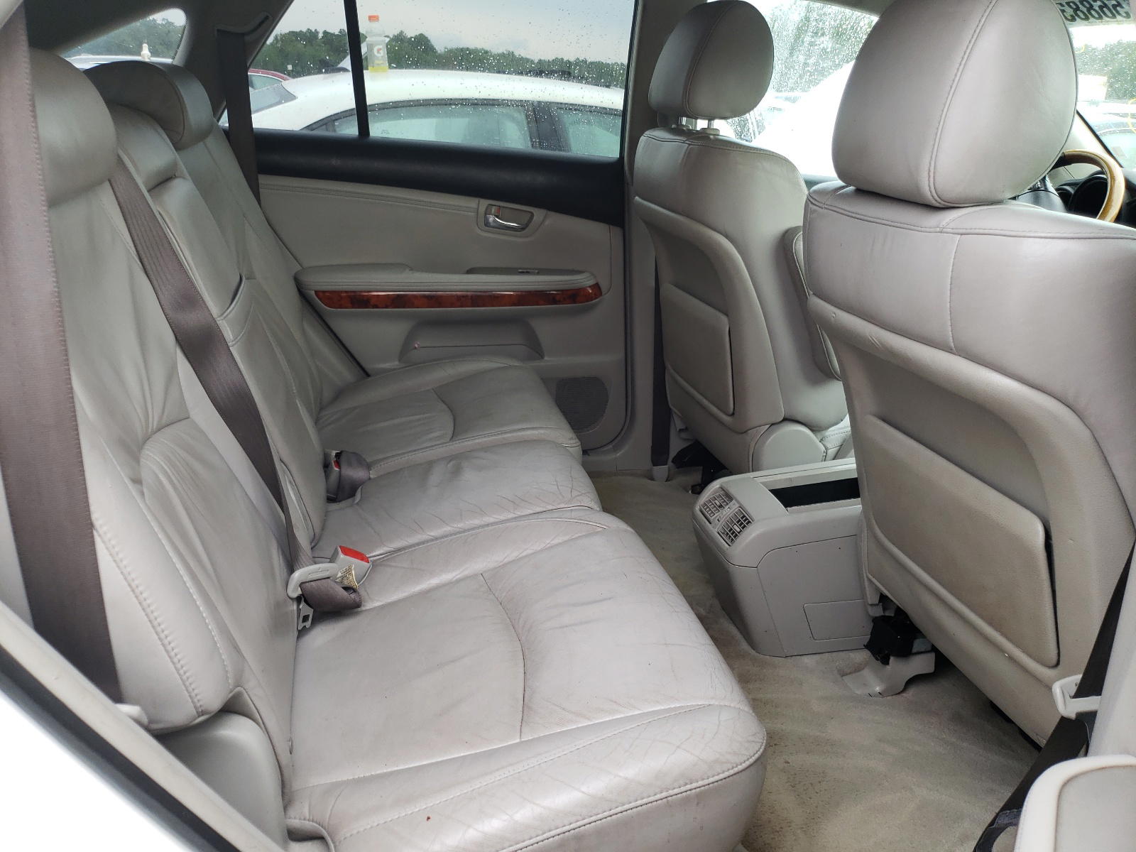 Photo 6 from auction – 2005 LEXUS RX 330 with VIN 2T2HA31U05C083439