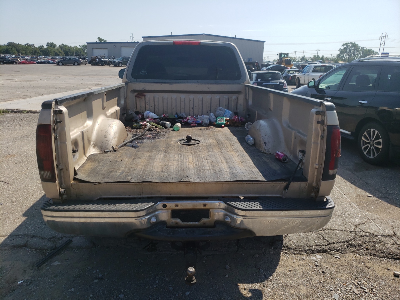 Photo 6 from auction – 1998 FORD F150 with VIN 1FTRF18L2WKA42807
