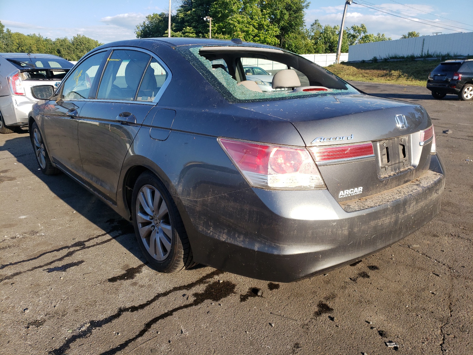 Photo 3 from auction – 2011 HONDA ACCORD EXL with VIN 1HGCP2F86BA072286