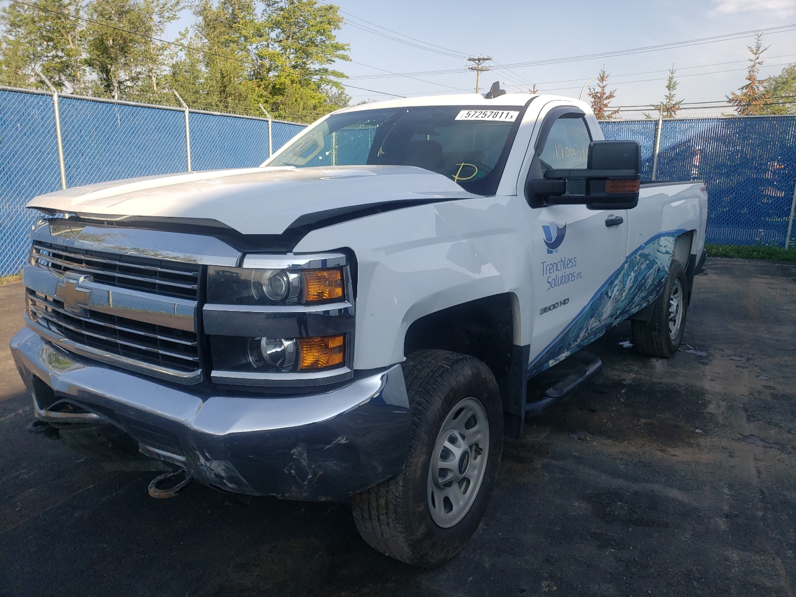 Photo 2 from auction – 2017 CHEVROLET SILVERADO with VIN 1GC3KYCG6HZ343773